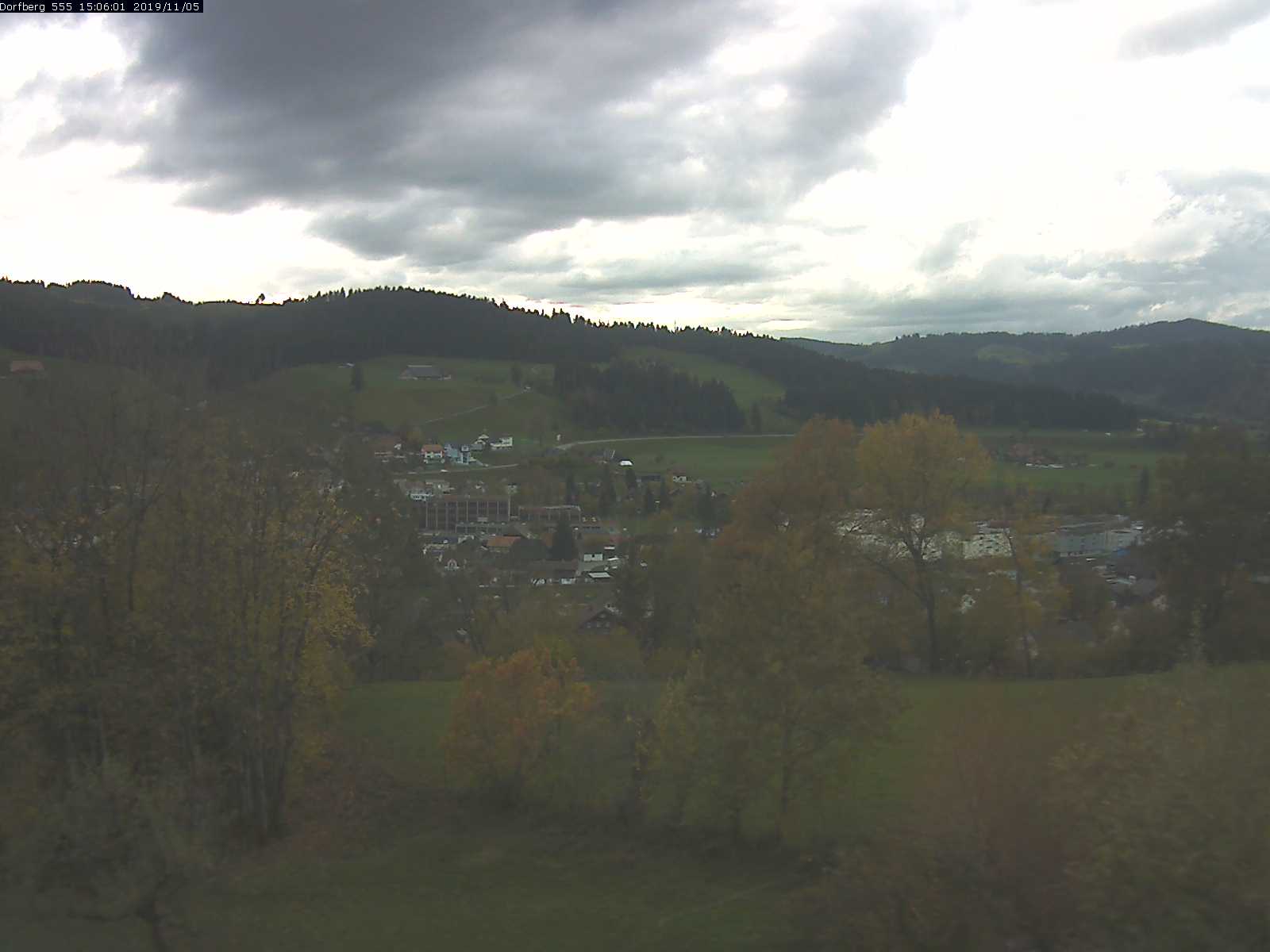 Webcam-Bild: Aussicht vom Dorfberg in Langnau 20191105-150601