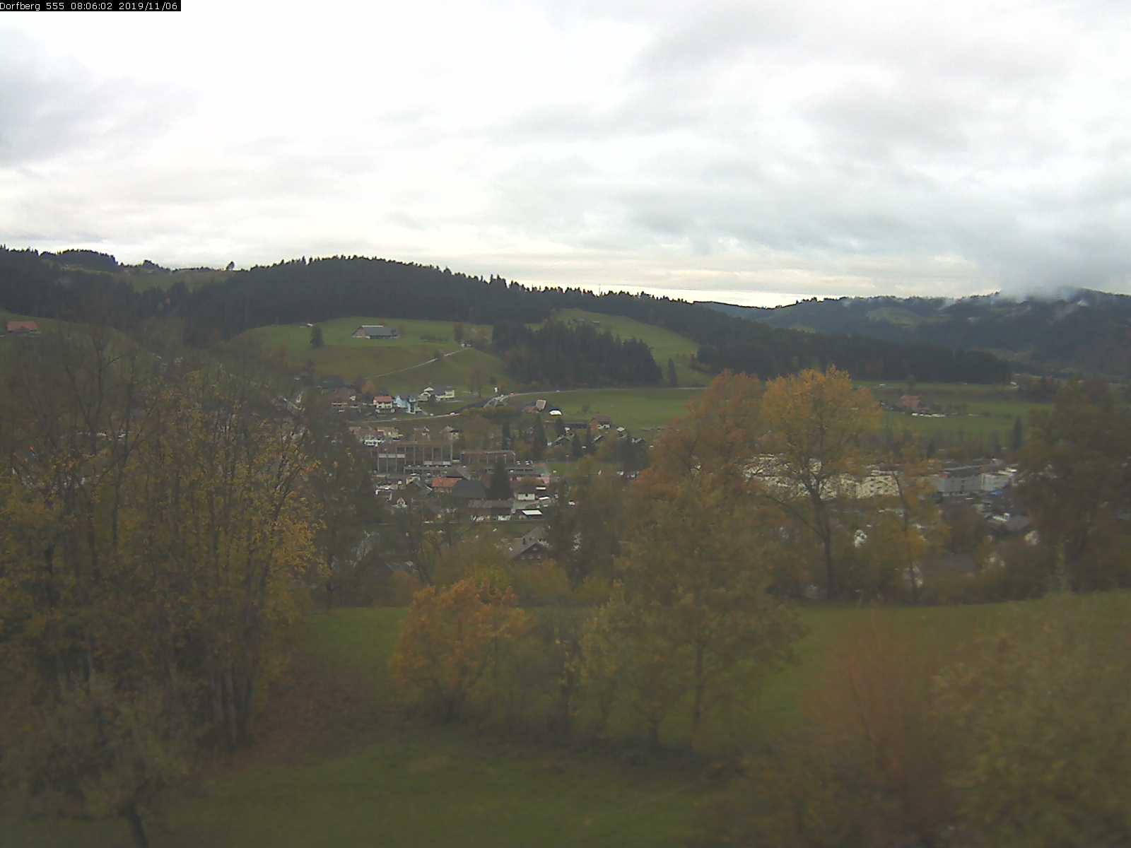 Webcam-Bild: Aussicht vom Dorfberg in Langnau 20191106-080601