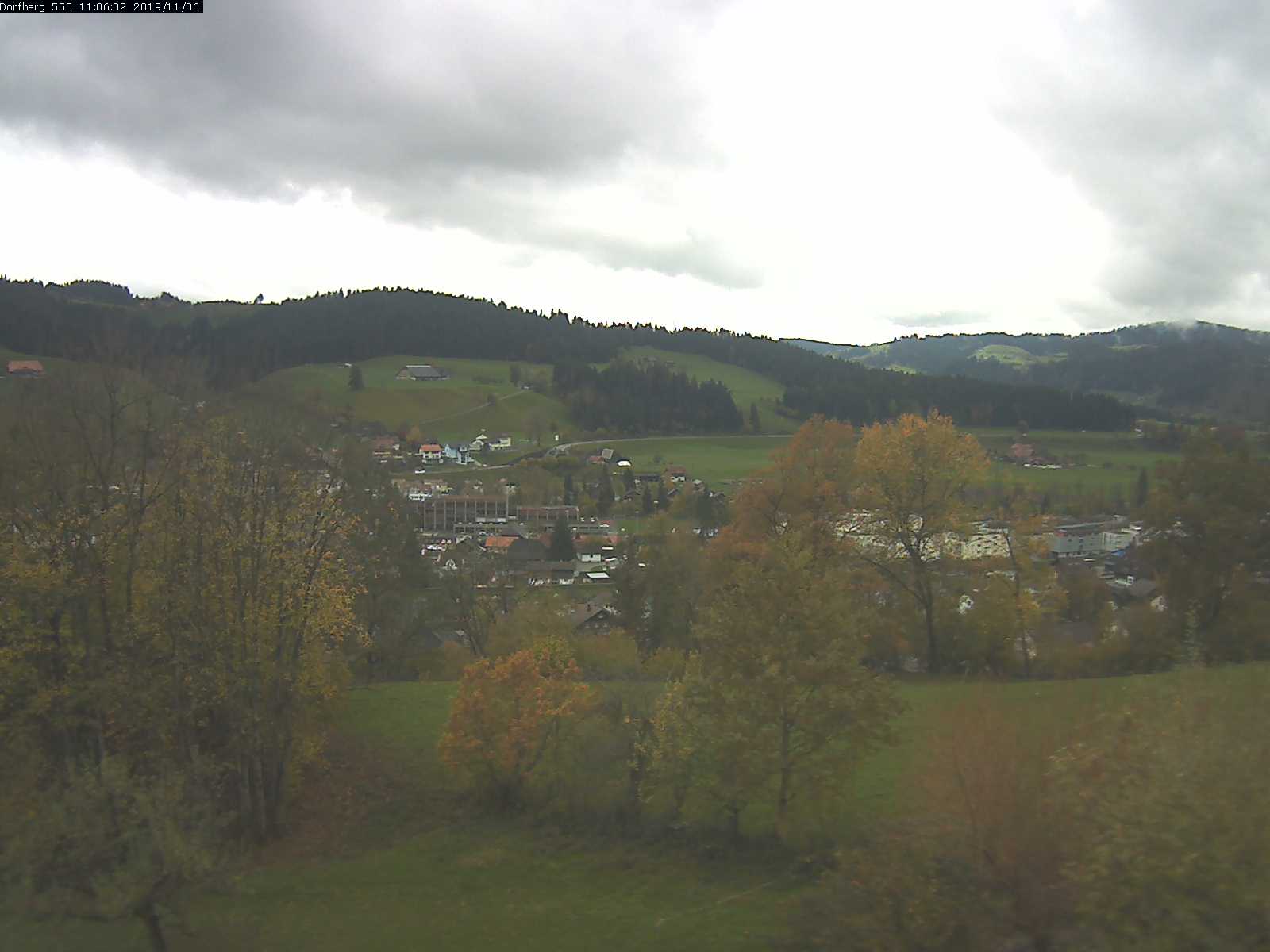 Webcam-Bild: Aussicht vom Dorfberg in Langnau 20191106-110601