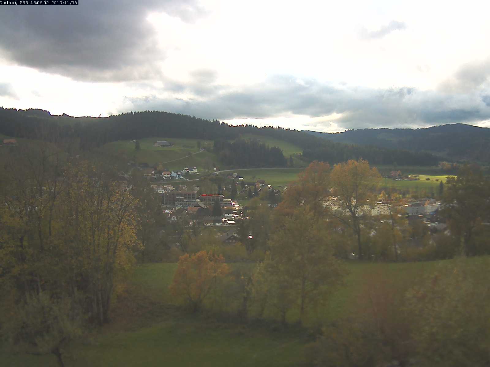 Webcam-Bild: Aussicht vom Dorfberg in Langnau 20191106-150602