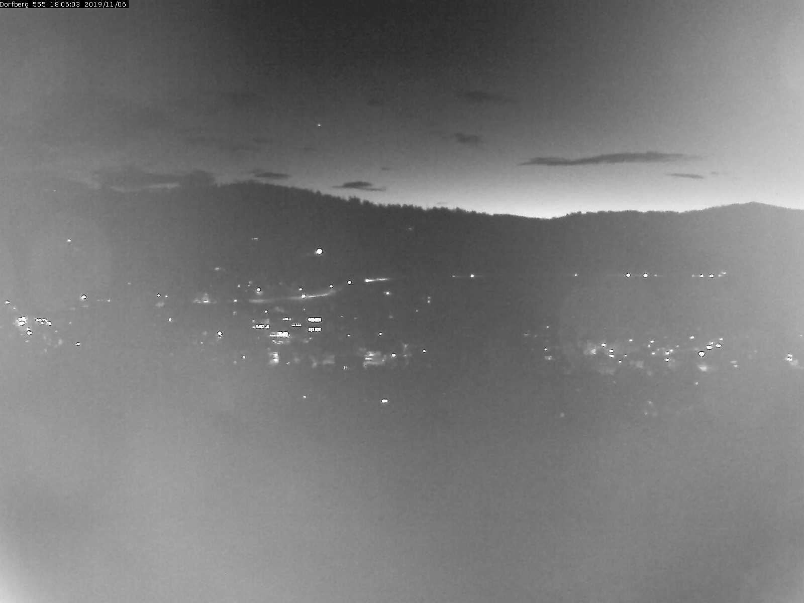 Webcam-Bild: Aussicht vom Dorfberg in Langnau 20191106-180601