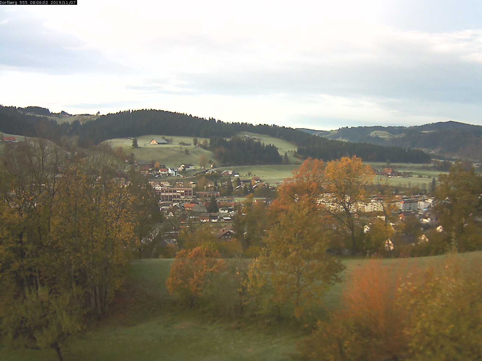 Webcam-Bild: Aussicht vom Dorfberg in Langnau 20191107-080601