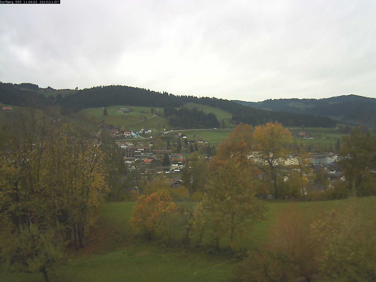 Webcam-Bild: Aussicht vom Dorfberg in Langnau 20191107-110601