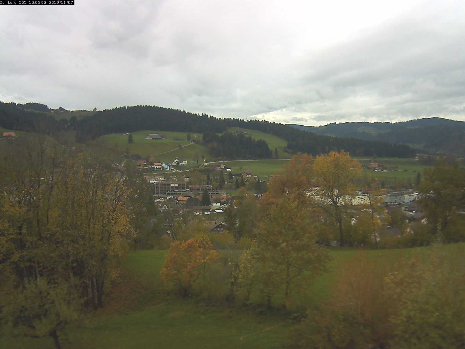Webcam-Bild: Aussicht vom Dorfberg in Langnau 20191107-150601