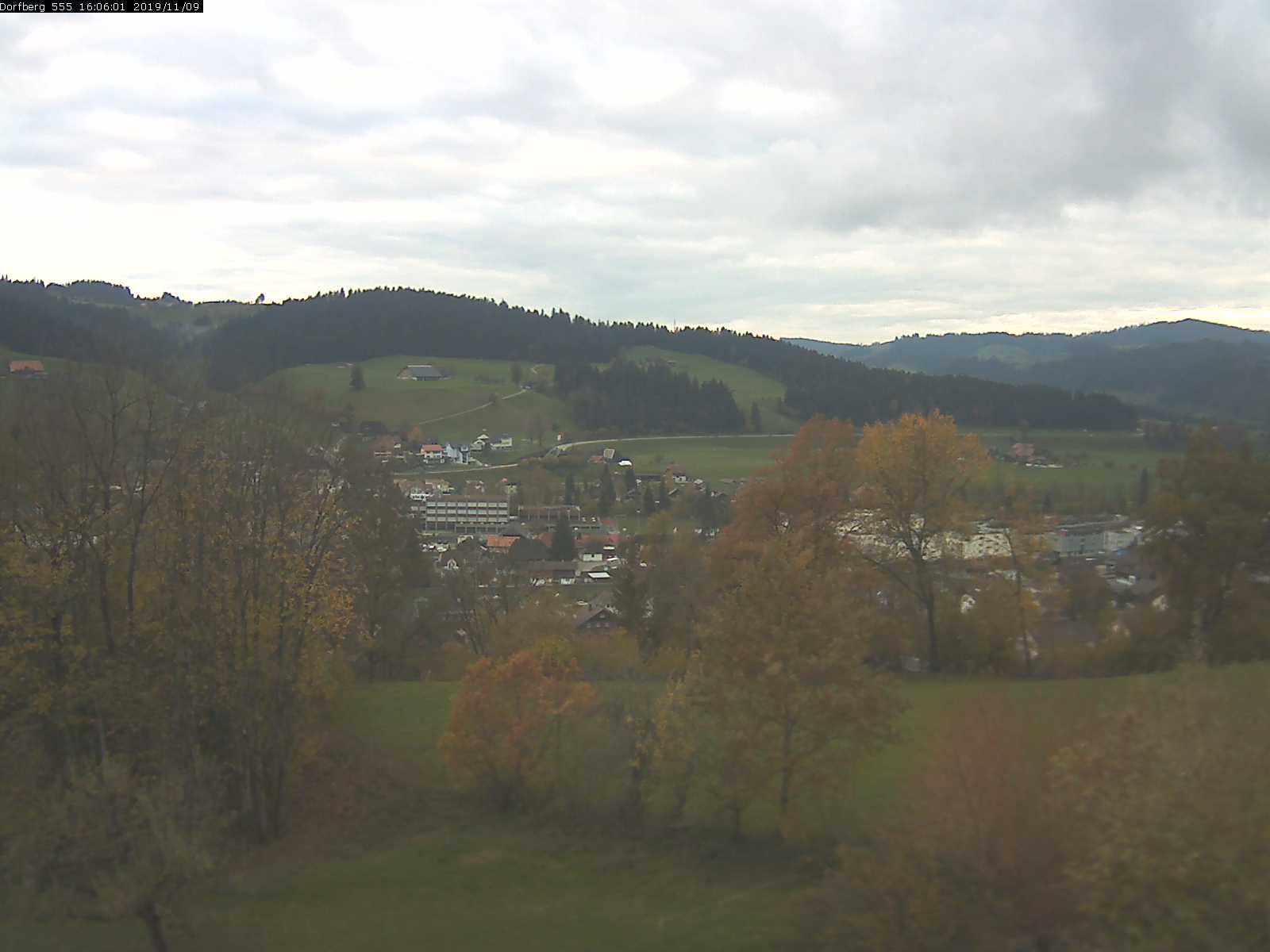 Webcam-Bild: Aussicht vom Dorfberg in Langnau 20191109-160601
