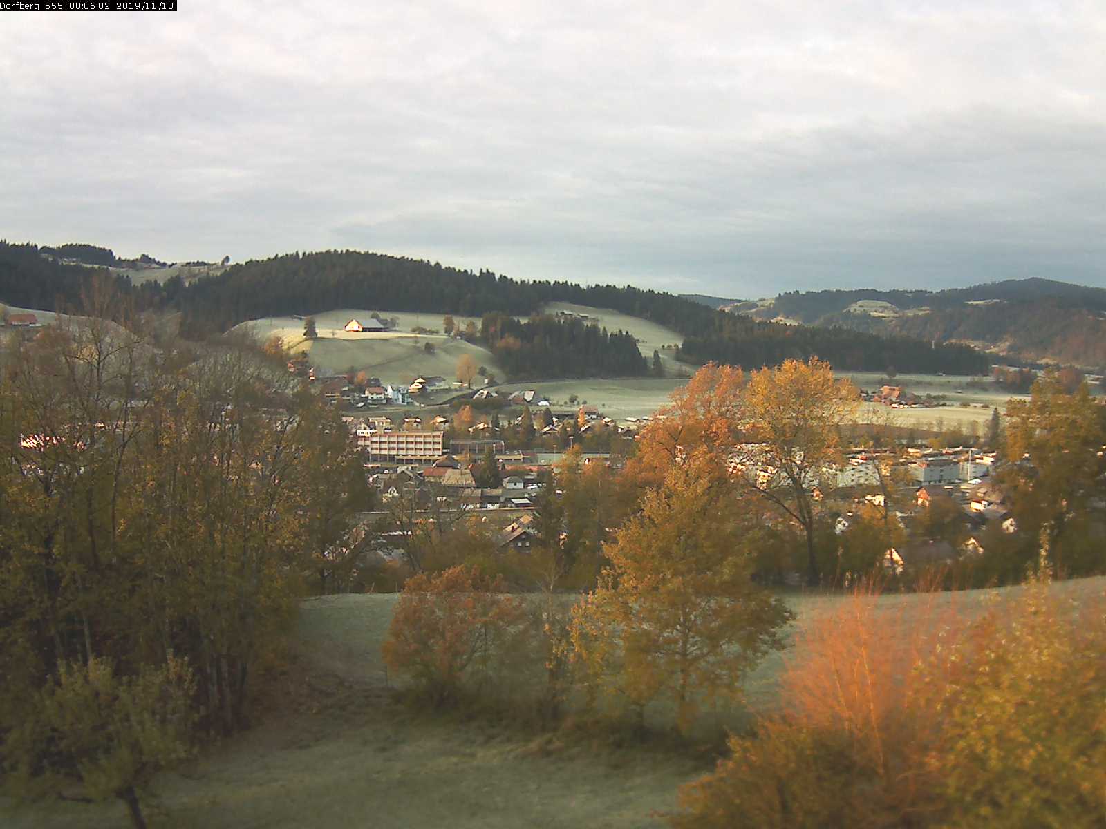 Webcam-Bild: Aussicht vom Dorfberg in Langnau 20191110-080601