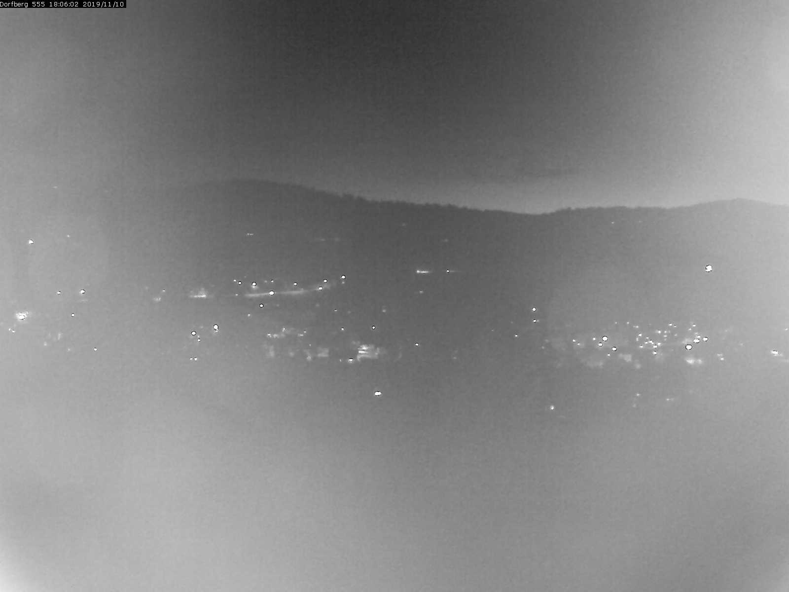 Webcam-Bild: Aussicht vom Dorfberg in Langnau 20191110-180601