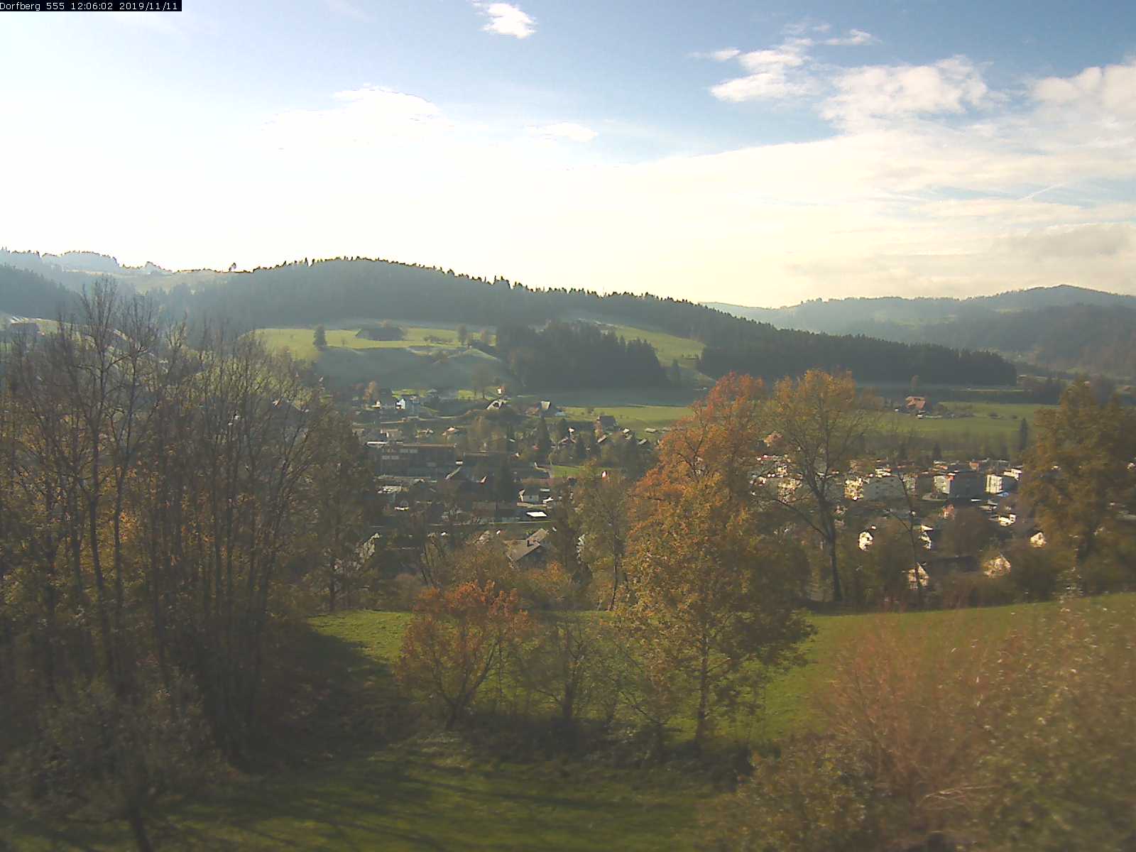 Webcam-Bild: Aussicht vom Dorfberg in Langnau 20191111-120601
