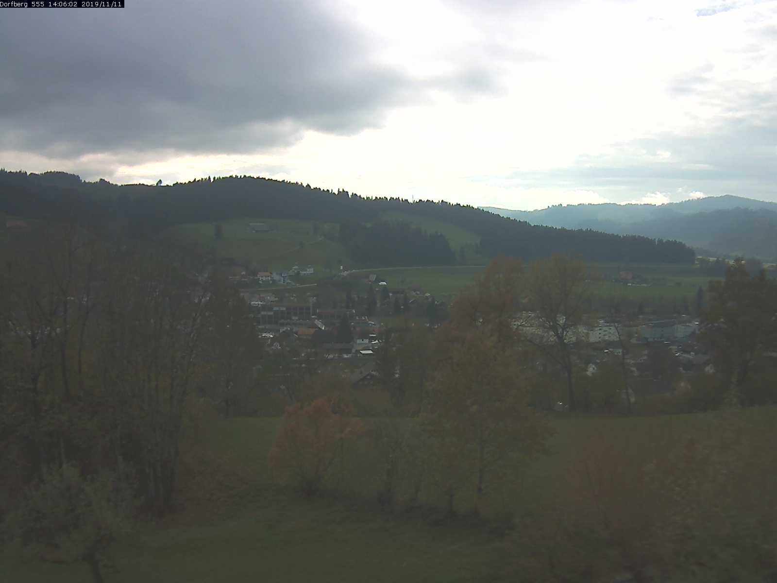 Webcam-Bild: Aussicht vom Dorfberg in Langnau 20191111-140601