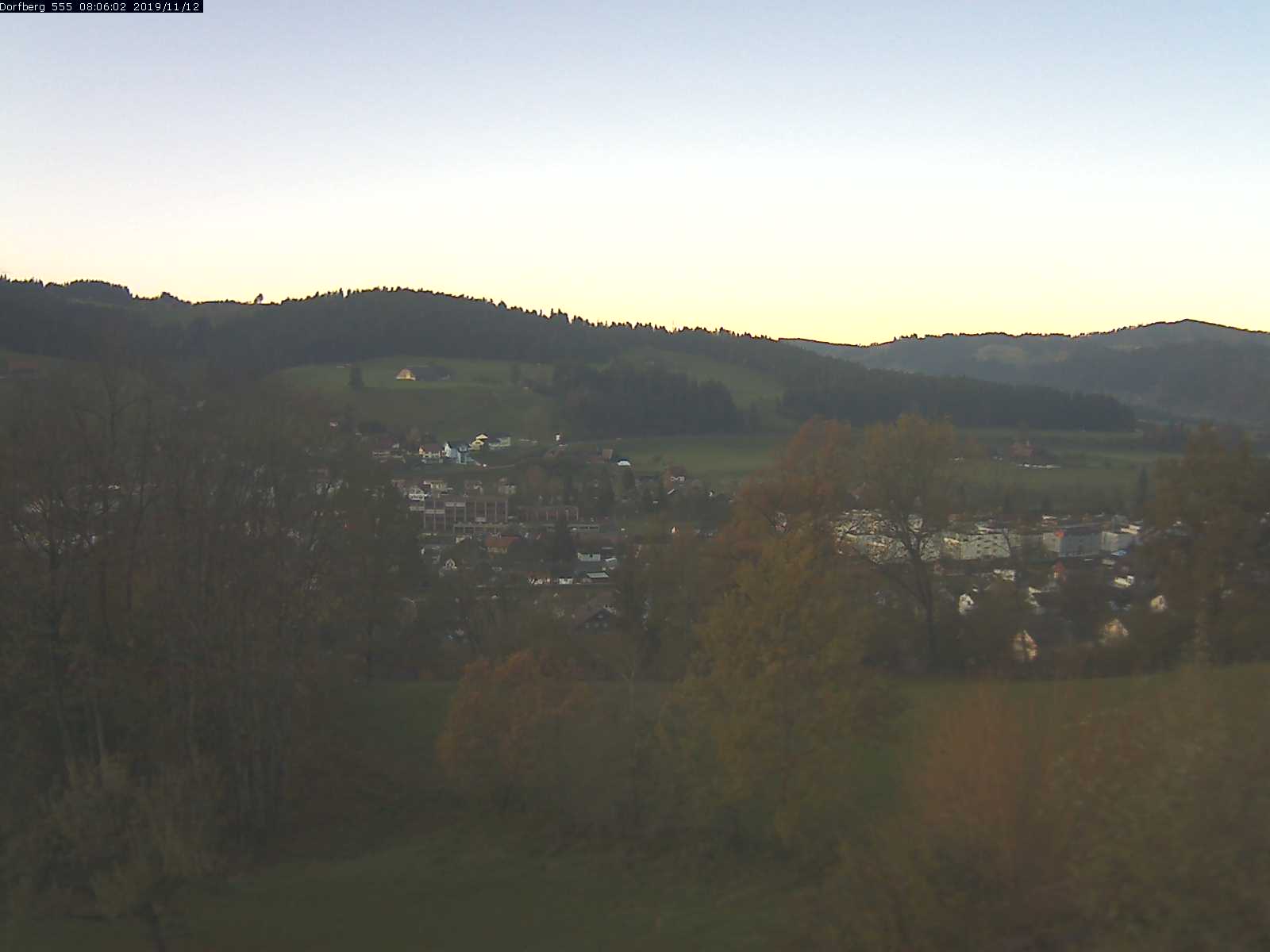Webcam-Bild: Aussicht vom Dorfberg in Langnau 20191112-080601