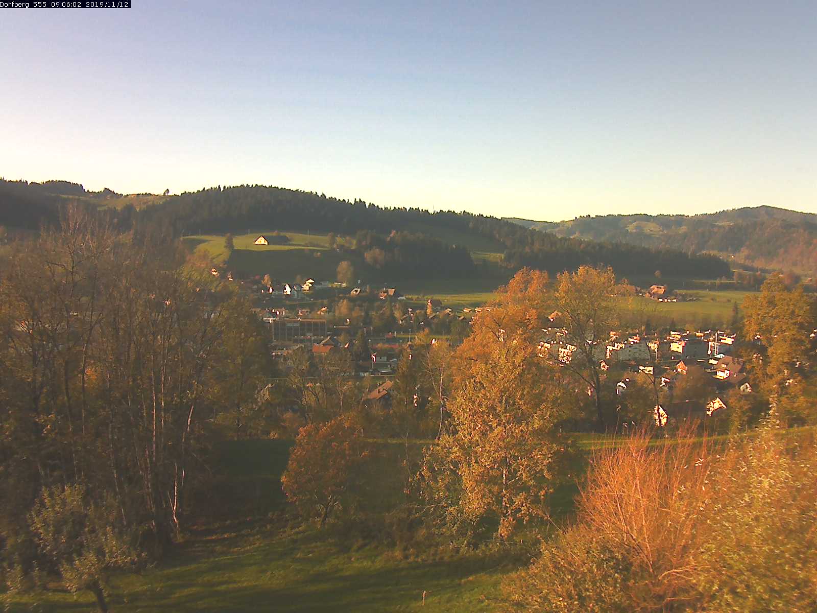 Webcam-Bild: Aussicht vom Dorfberg in Langnau 20191112-090601