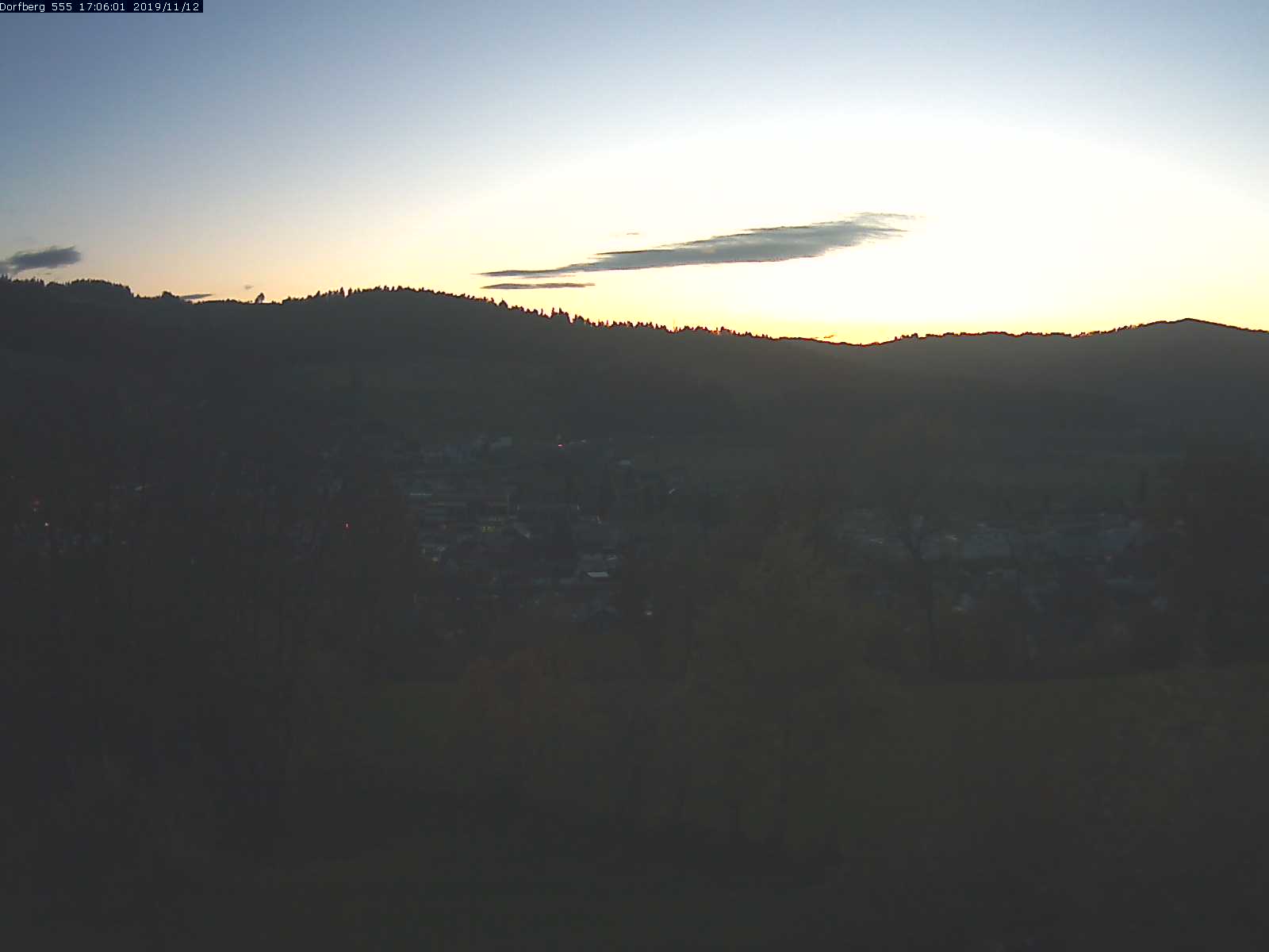 Webcam-Bild: Aussicht vom Dorfberg in Langnau 20191112-170601