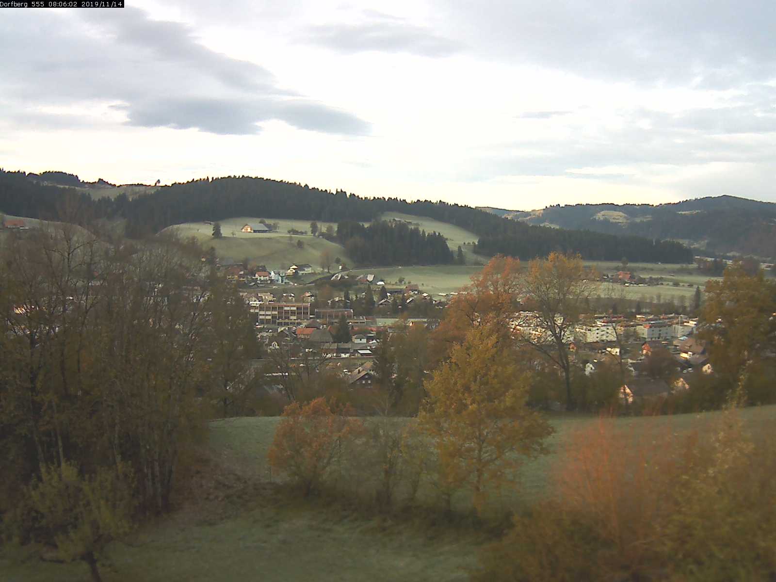 Webcam-Bild: Aussicht vom Dorfberg in Langnau 20191114-080602