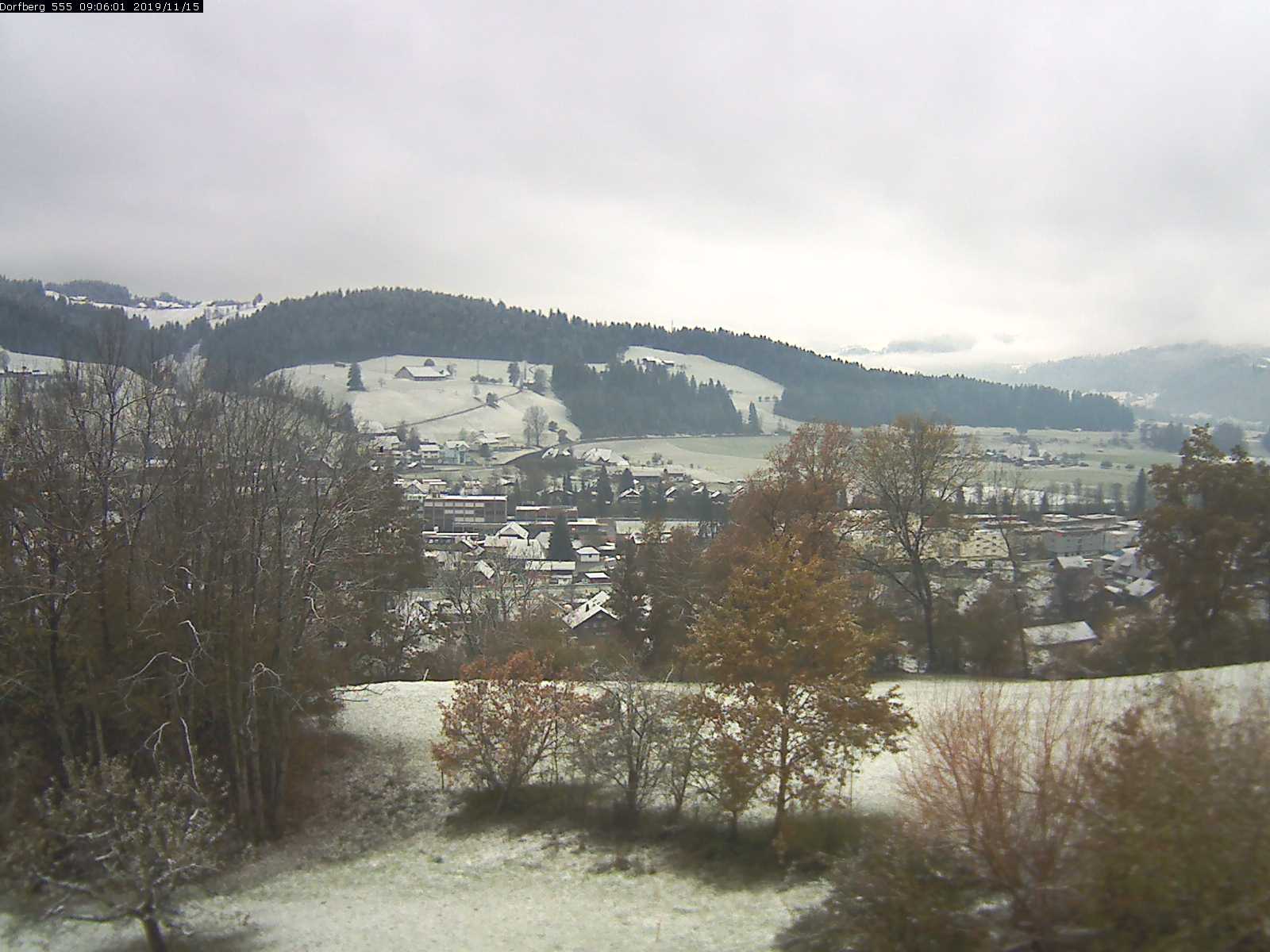 Webcam-Bild: Aussicht vom Dorfberg in Langnau 20191115-090601