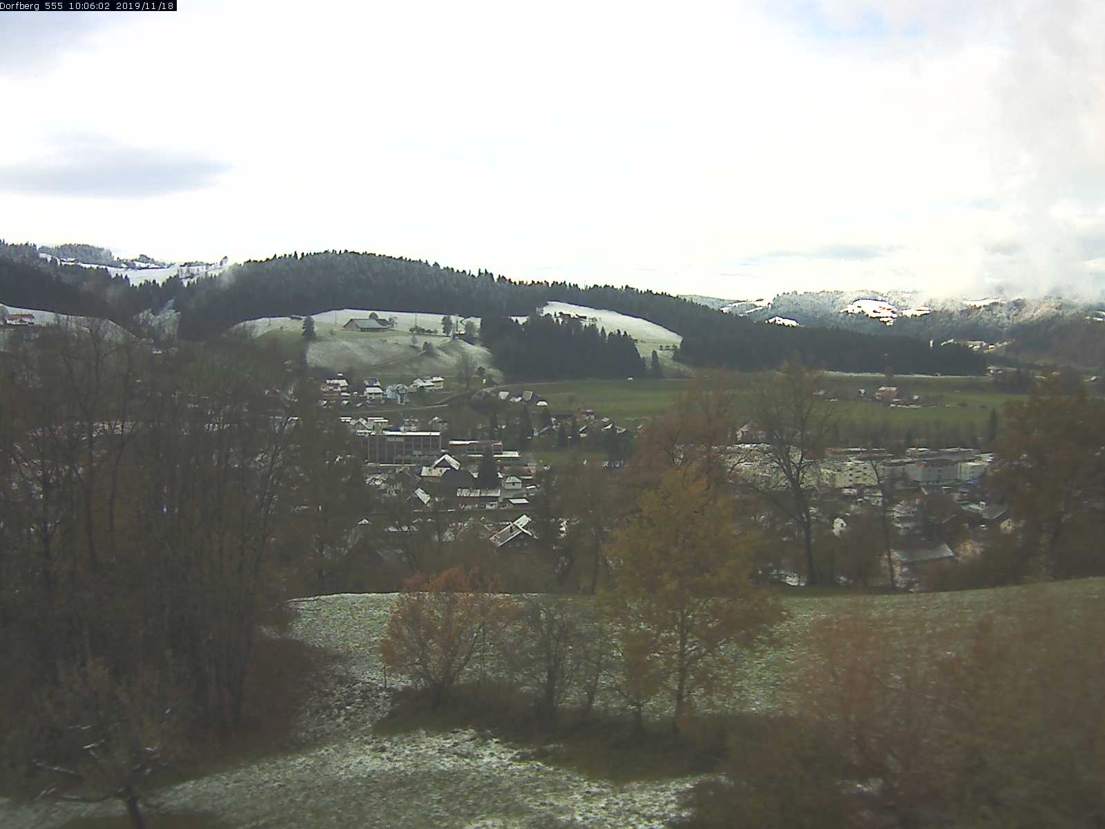 Webcam-Bild: Aussicht vom Dorfberg in Langnau 20191118-100601