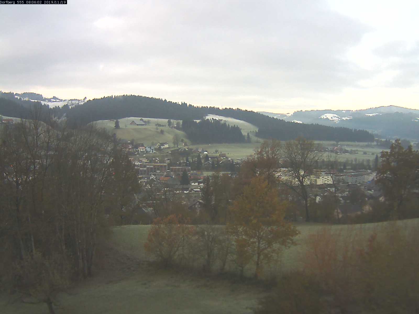 Webcam-Bild: Aussicht vom Dorfberg in Langnau 20191119-080601