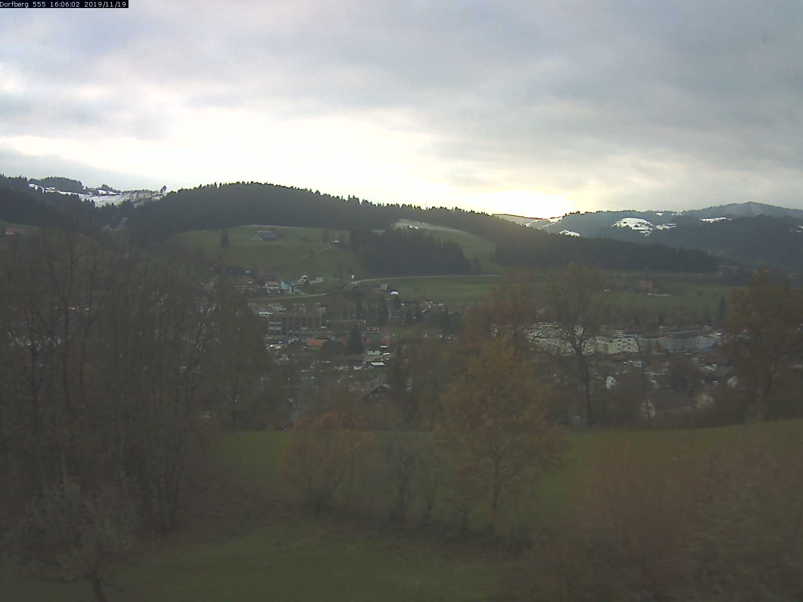 Webcam-Bild: Aussicht vom Dorfberg in Langnau 20191119-160601