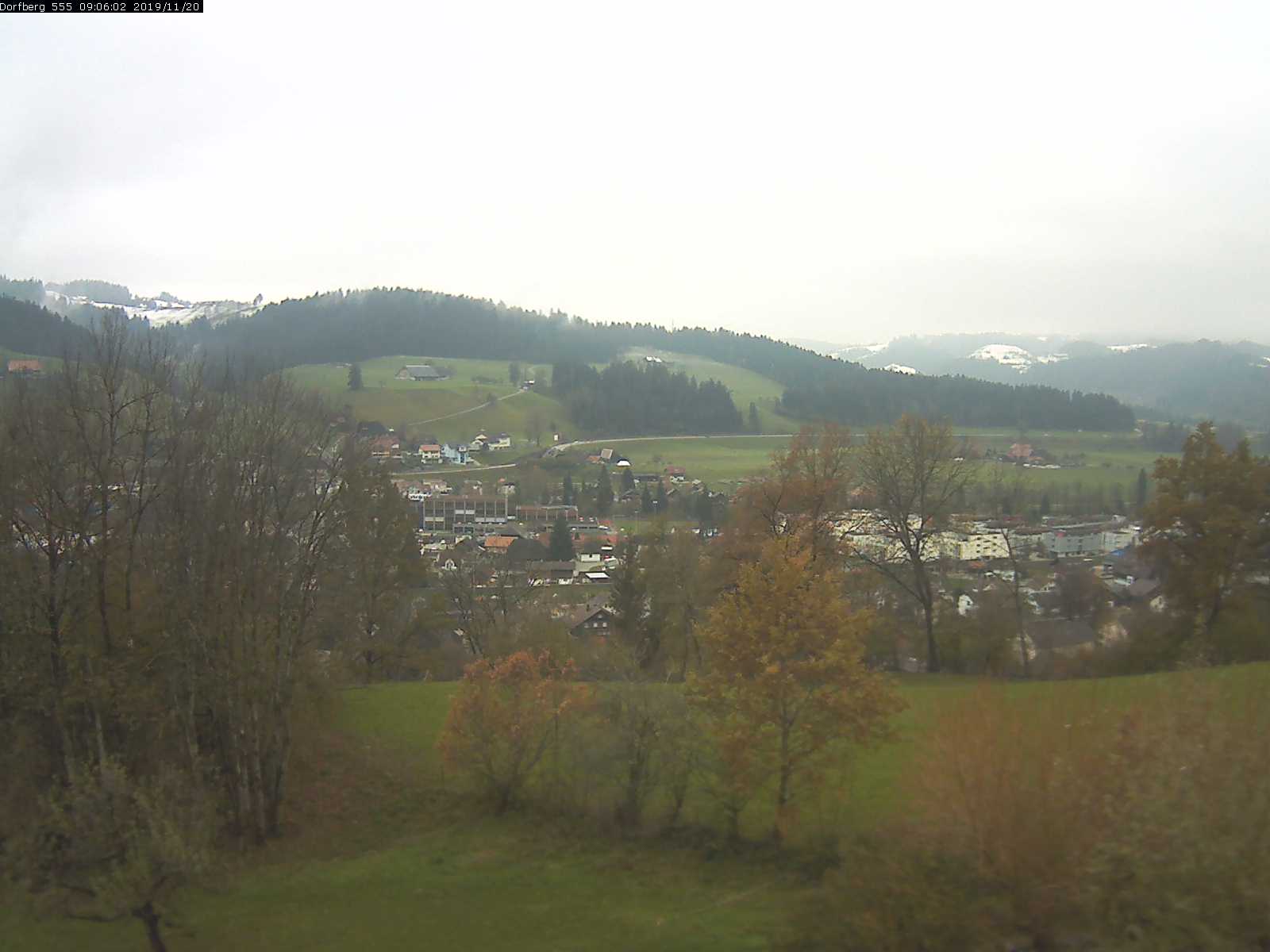 Webcam-Bild: Aussicht vom Dorfberg in Langnau 20191120-090601