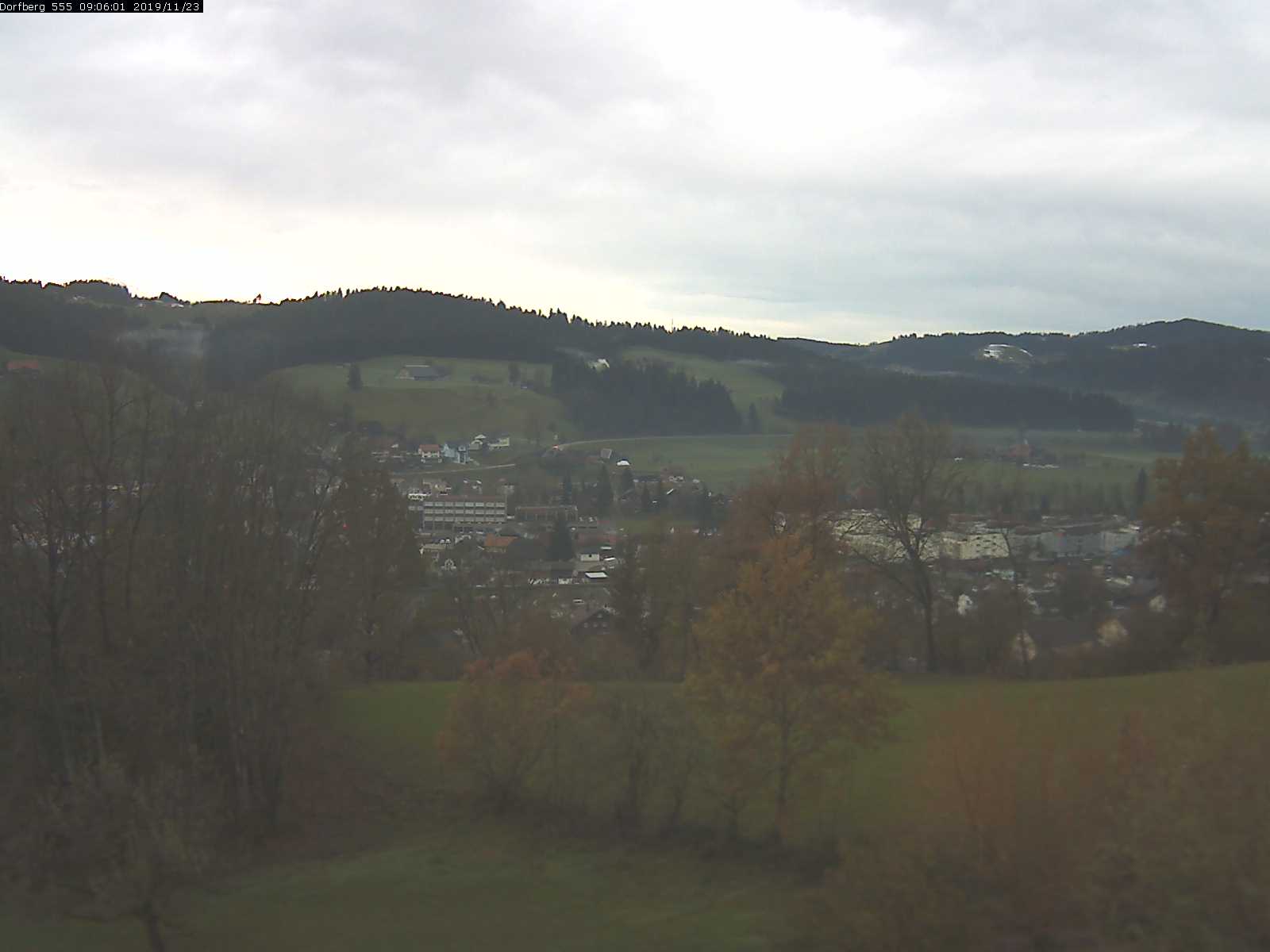 Webcam-Bild: Aussicht vom Dorfberg in Langnau 20191123-090601