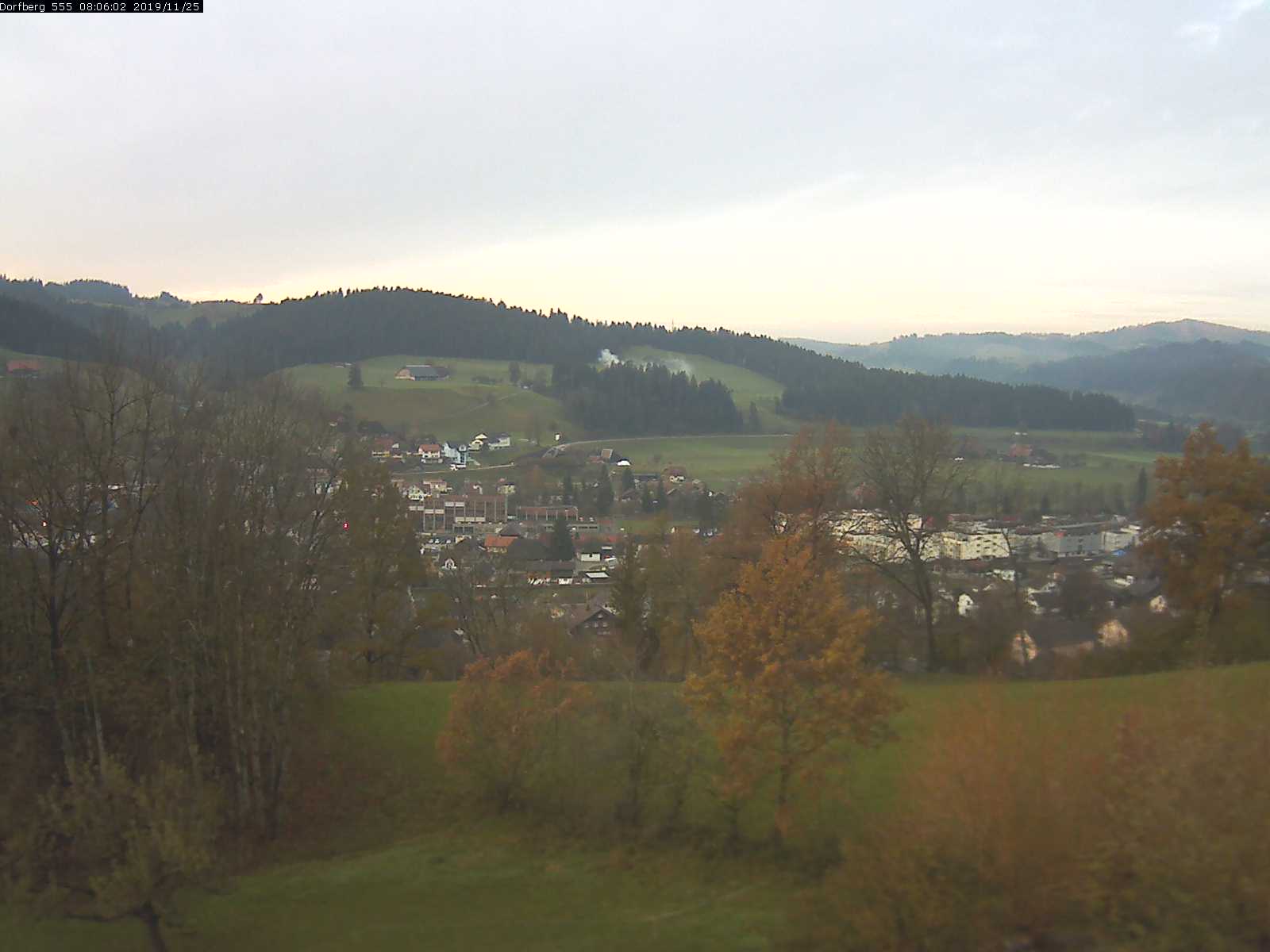 Webcam-Bild: Aussicht vom Dorfberg in Langnau 20191125-080601