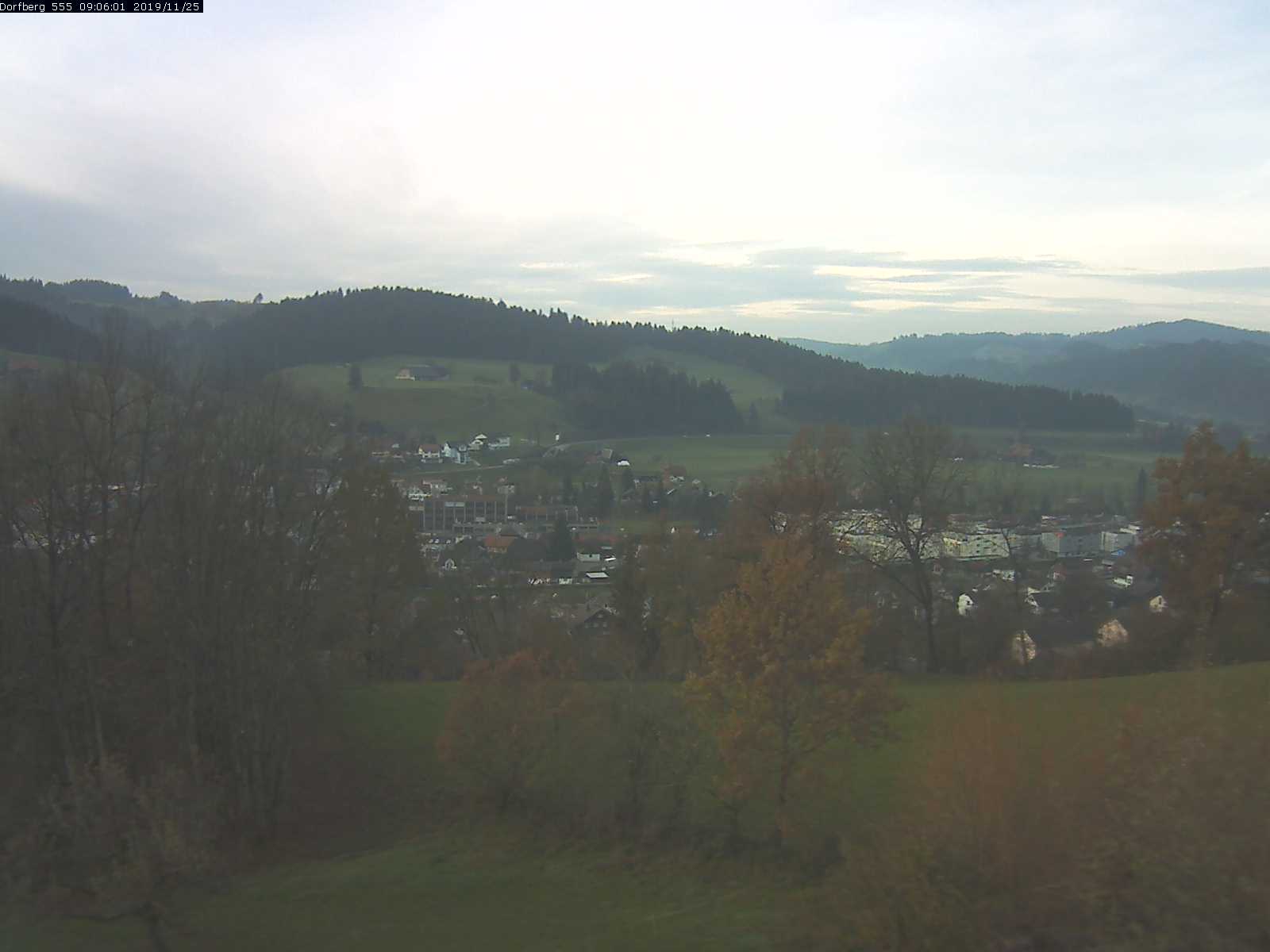 Webcam-Bild: Aussicht vom Dorfberg in Langnau 20191125-090601