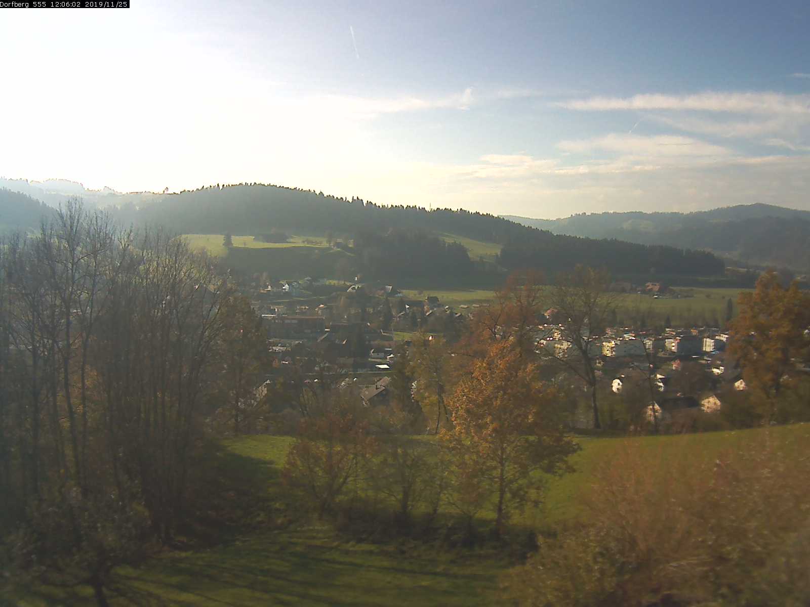 Webcam-Bild: Aussicht vom Dorfberg in Langnau 20191125-120601