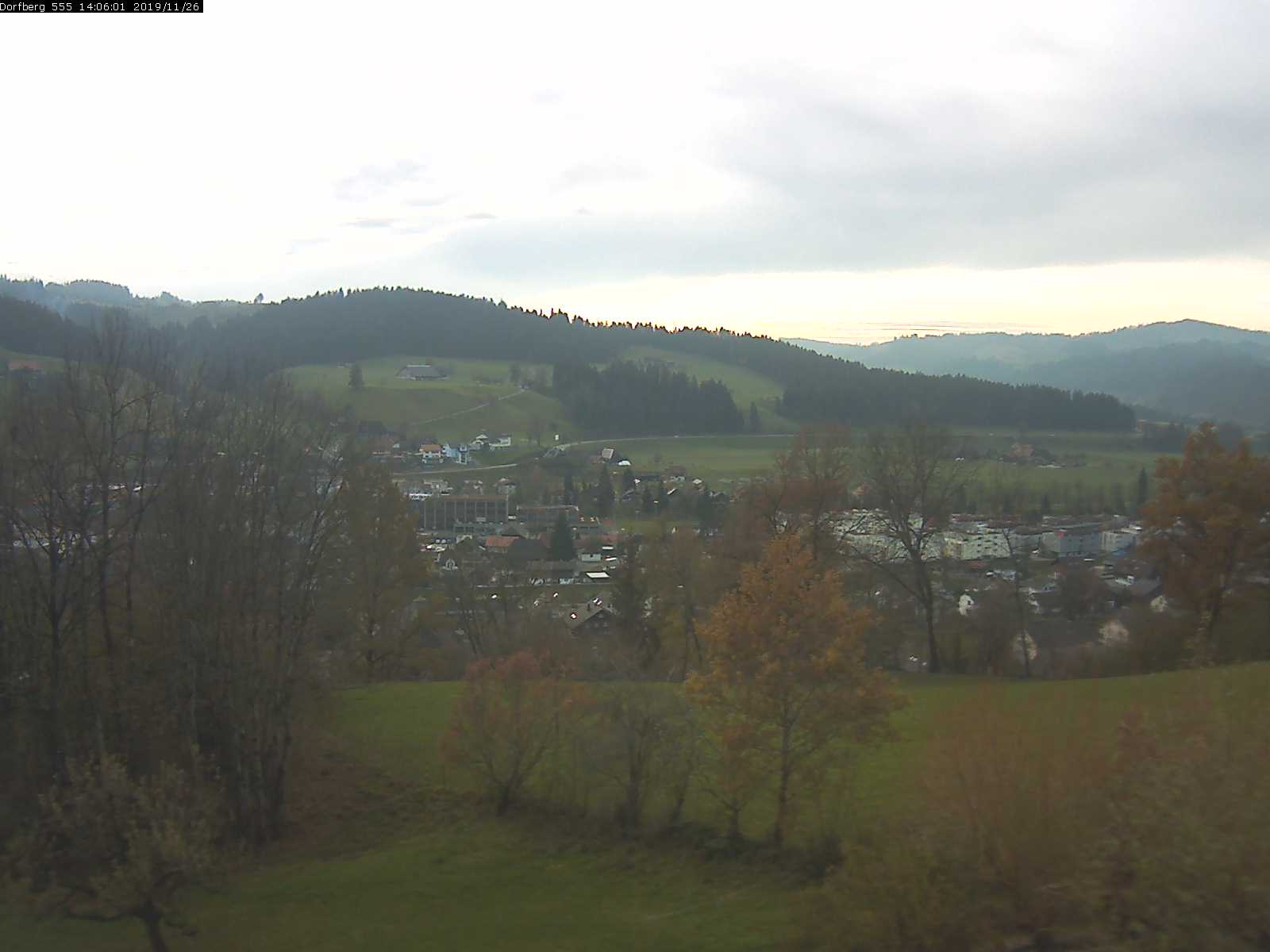 Webcam-Bild: Aussicht vom Dorfberg in Langnau 20191126-140601
