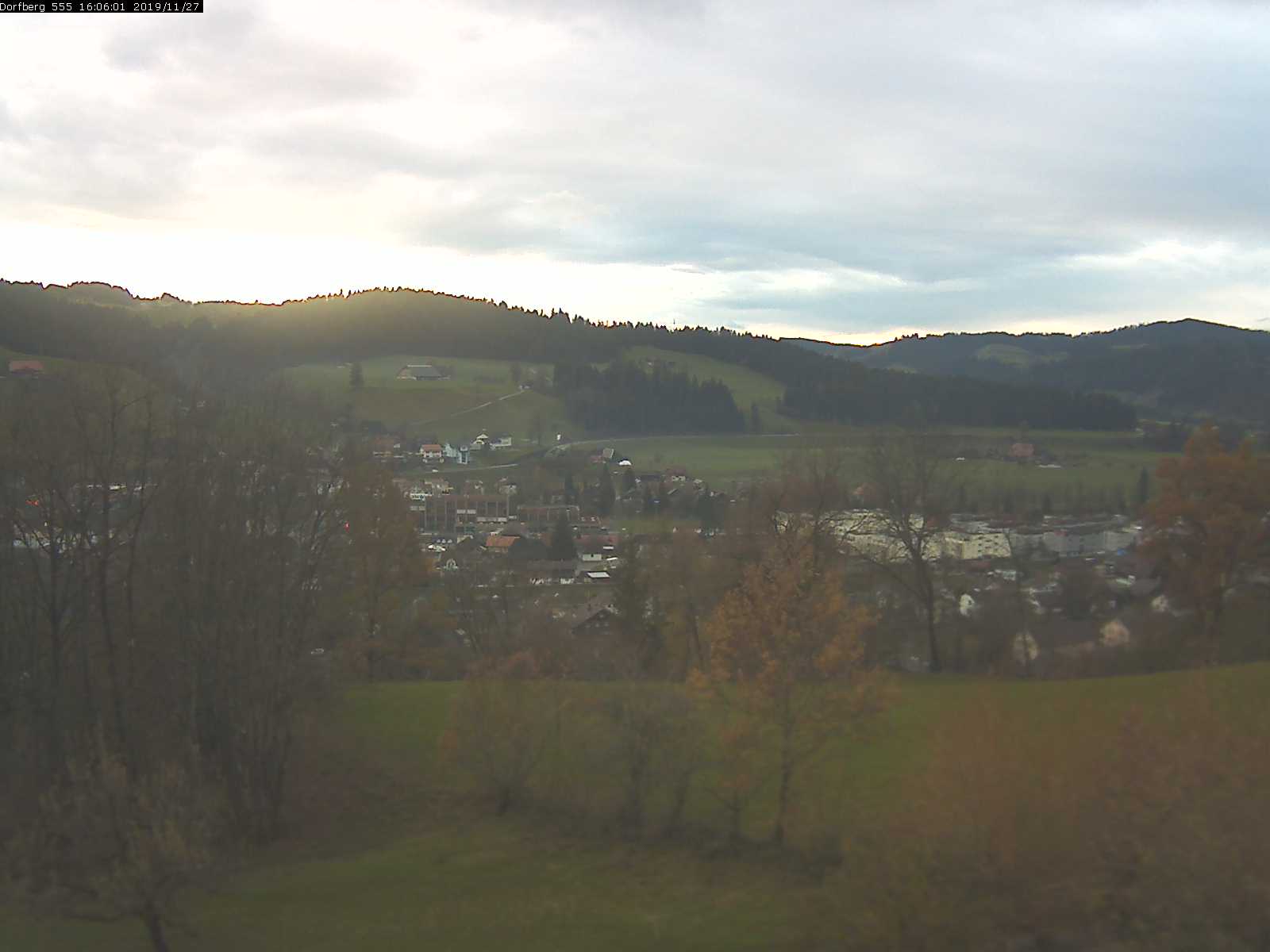 Webcam-Bild: Aussicht vom Dorfberg in Langnau 20191127-160601