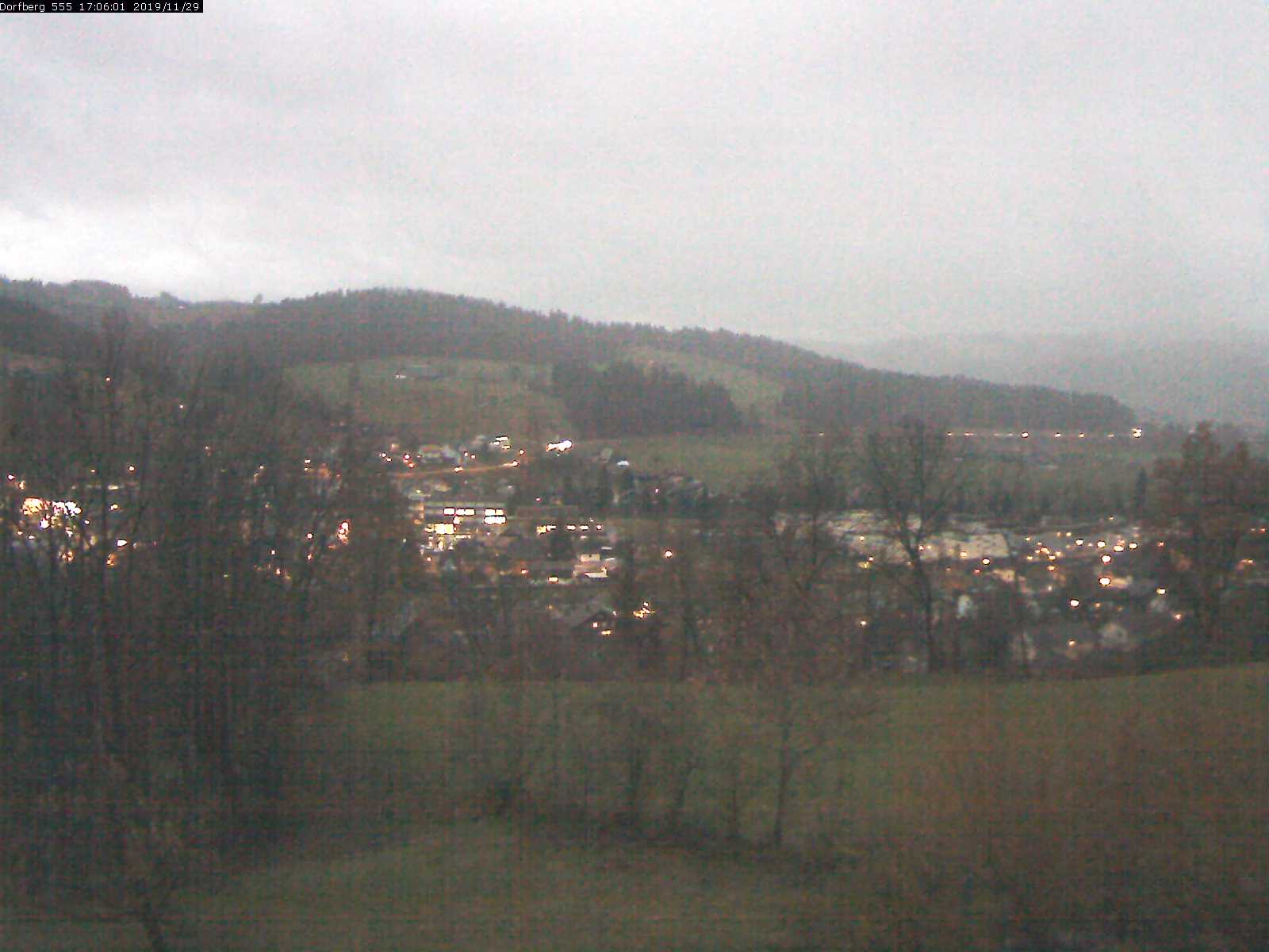 Webcam-Bild: Aussicht vom Dorfberg in Langnau 20191129-170601