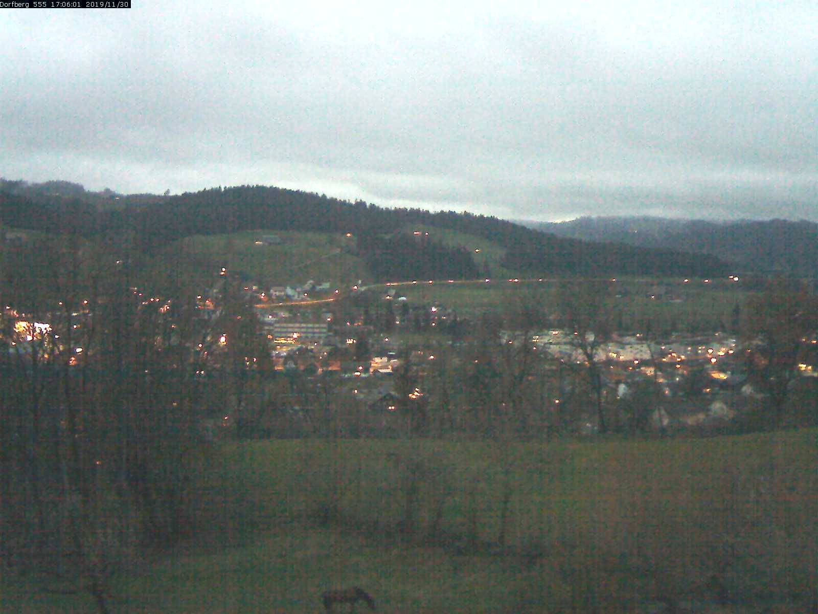 Webcam-Bild: Aussicht vom Dorfberg in Langnau 20191130-170601