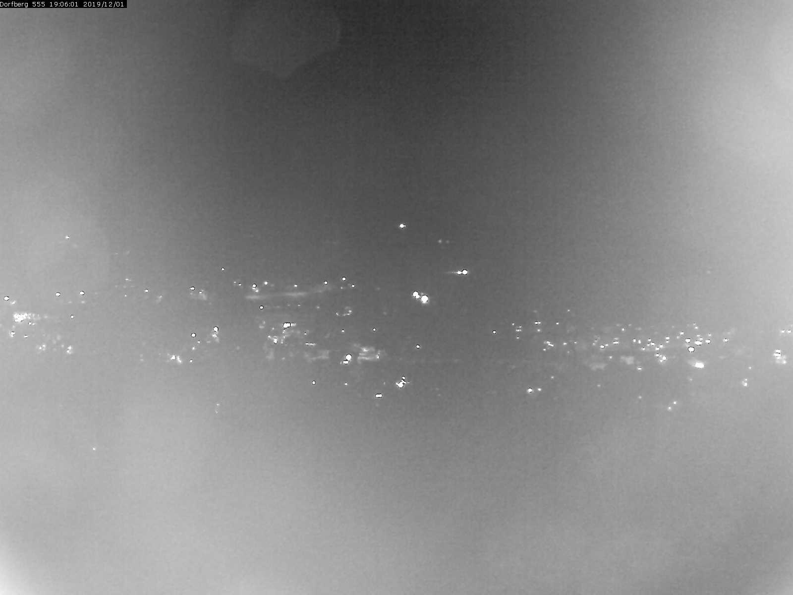 Webcam-Bild: Aussicht vom Dorfberg in Langnau 20191201-190601