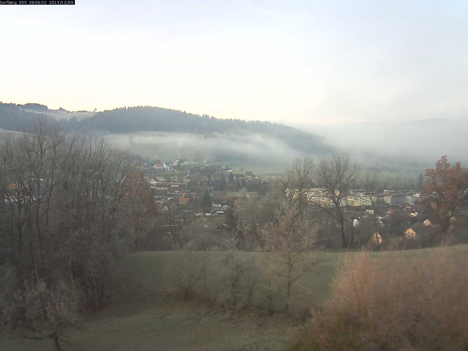 Webcam-Bild: Aussicht vom Dorfberg in Langnau 20191205-080601