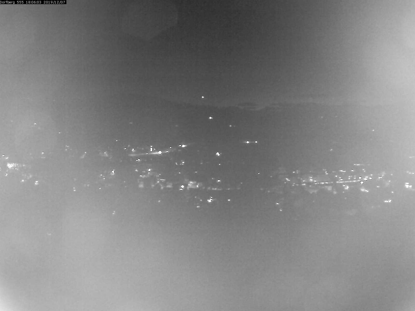 Webcam-Bild: Aussicht vom Dorfberg in Langnau 20191207-180601