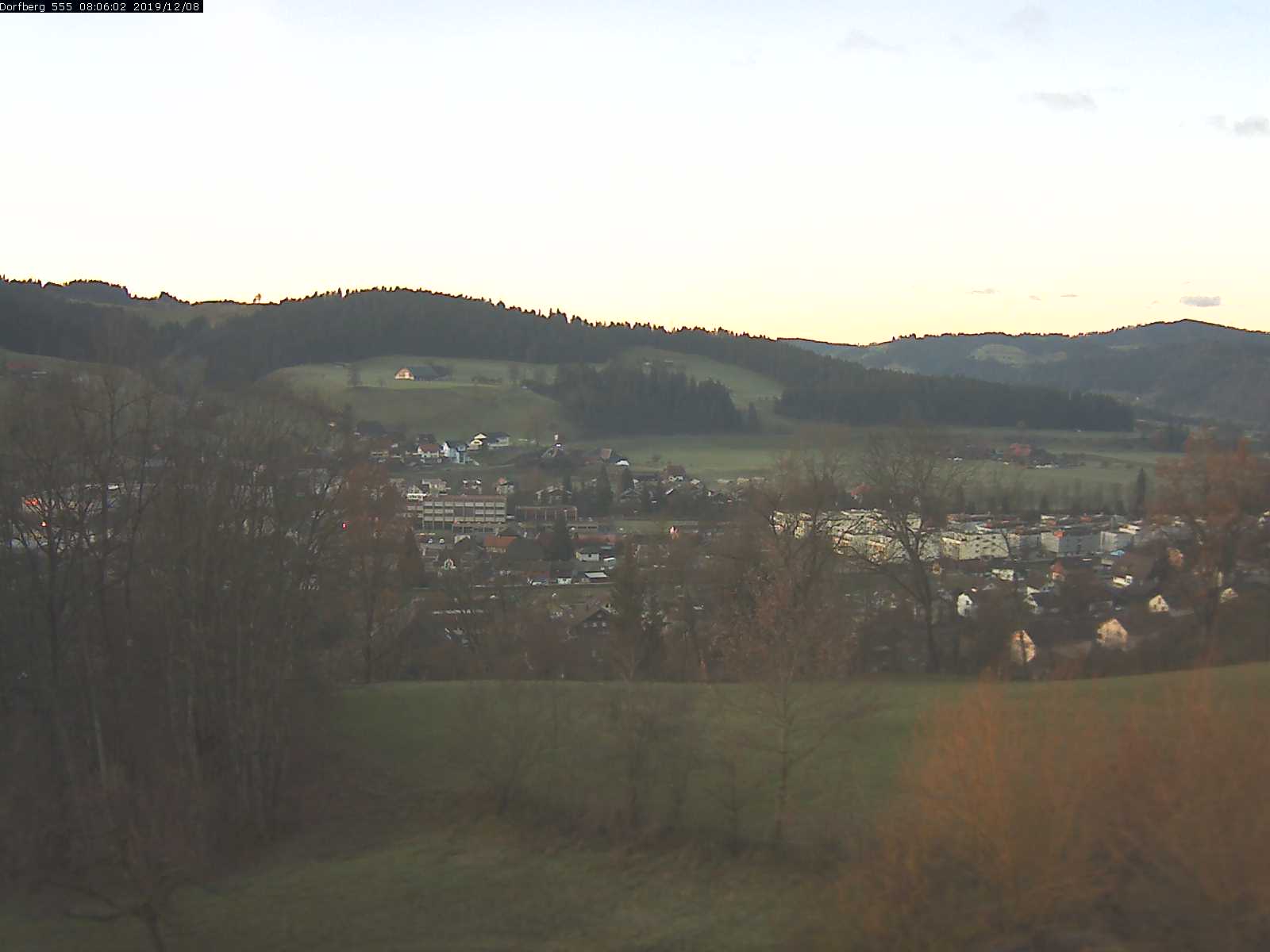 Webcam-Bild: Aussicht vom Dorfberg in Langnau 20191208-080601
