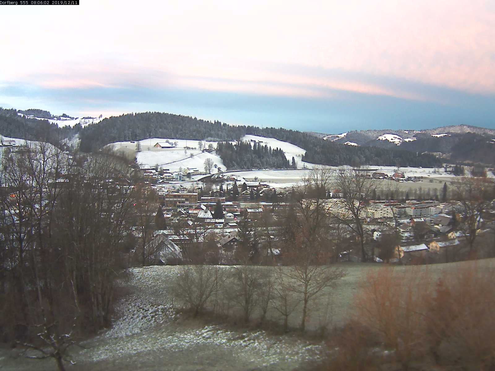 Webcam-Bild: Aussicht vom Dorfberg in Langnau 20191211-080601