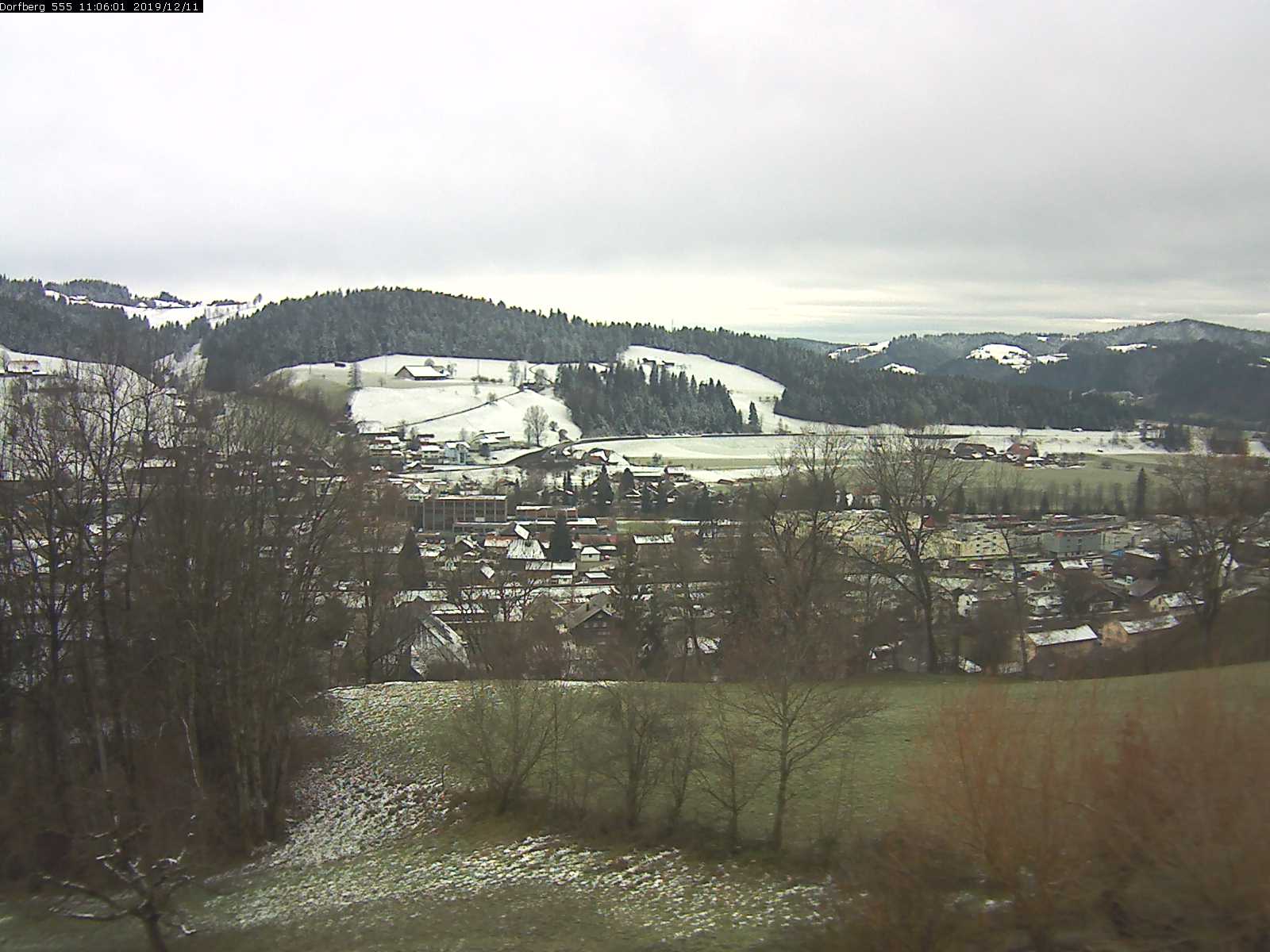 Webcam-Bild: Aussicht vom Dorfberg in Langnau 20191211-110601