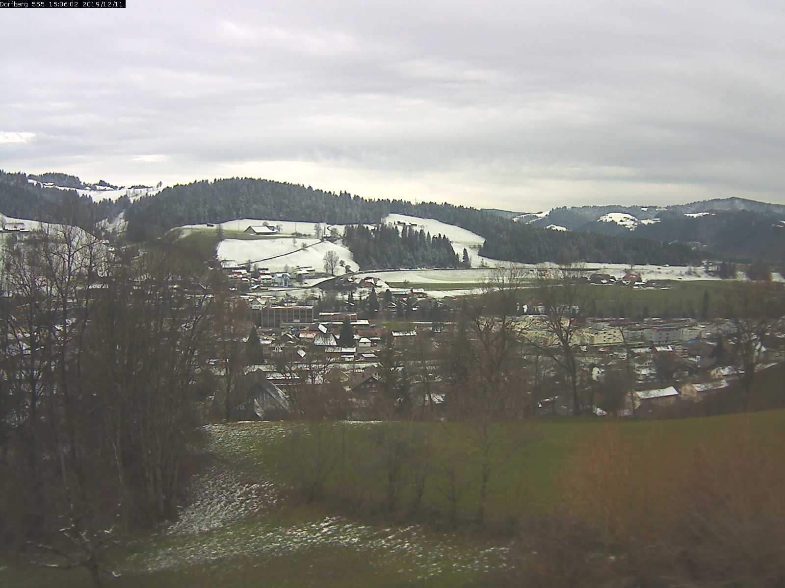 Webcam-Bild: Aussicht vom Dorfberg in Langnau 20191211-150601