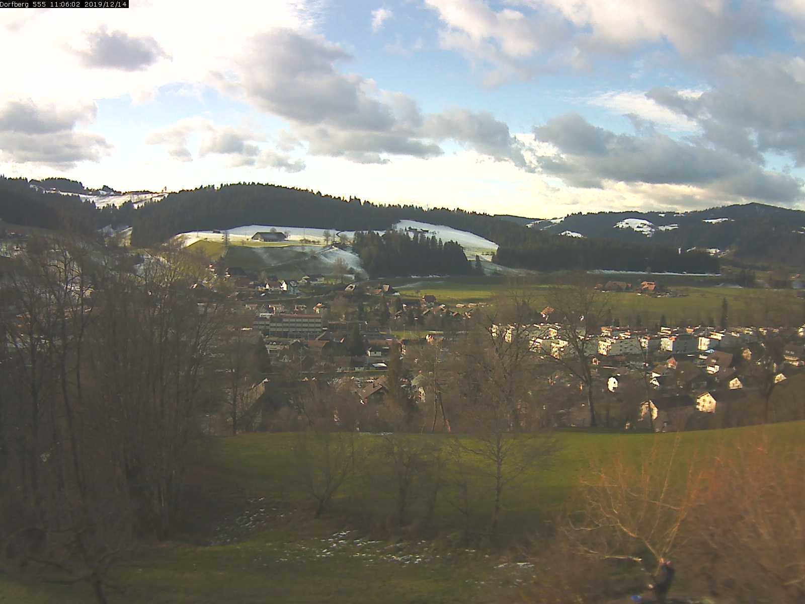 Webcam-Bild: Aussicht vom Dorfberg in Langnau 20191214-110601