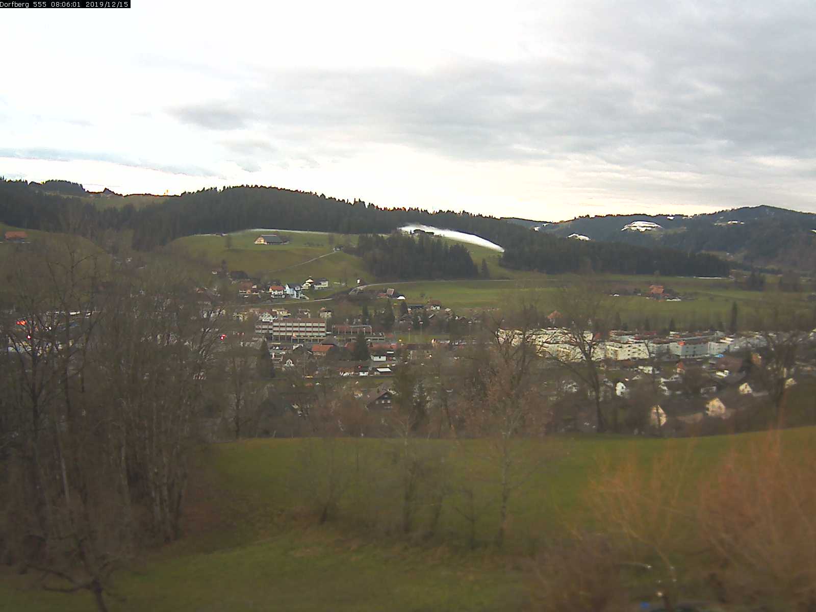 Webcam-Bild: Aussicht vom Dorfberg in Langnau 20191215-080601