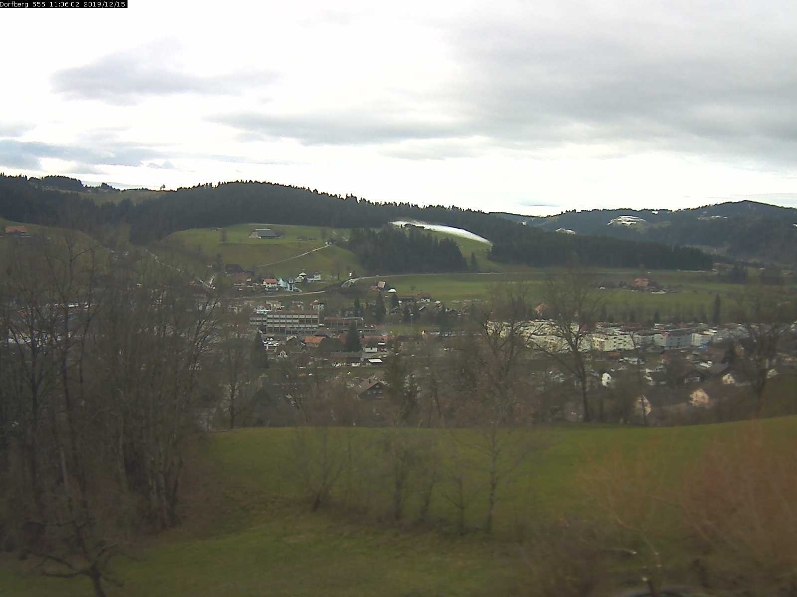 Webcam-Bild: Aussicht vom Dorfberg in Langnau 20191215-110601