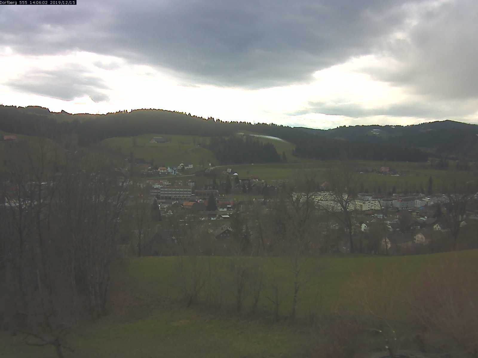 Webcam-Bild: Aussicht vom Dorfberg in Langnau 20191215-140601