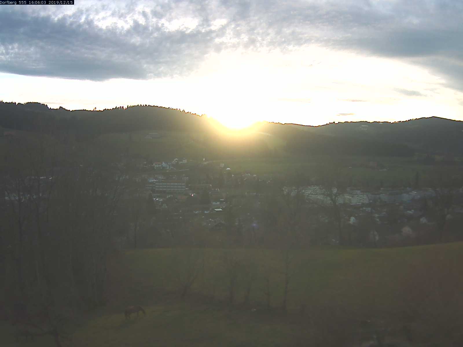 Webcam-Bild: Aussicht vom Dorfberg in Langnau 20191215-160601