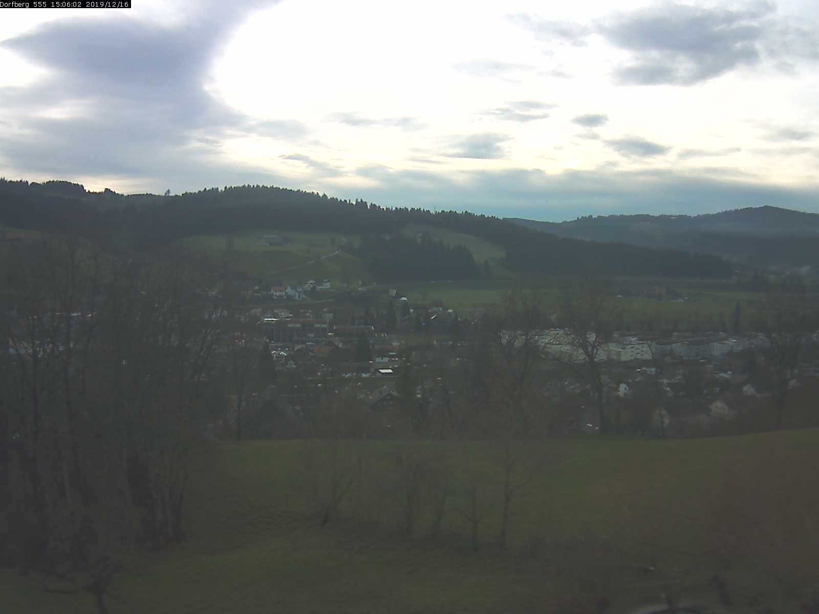 Webcam-Bild: Aussicht vom Dorfberg in Langnau 20191216-150601