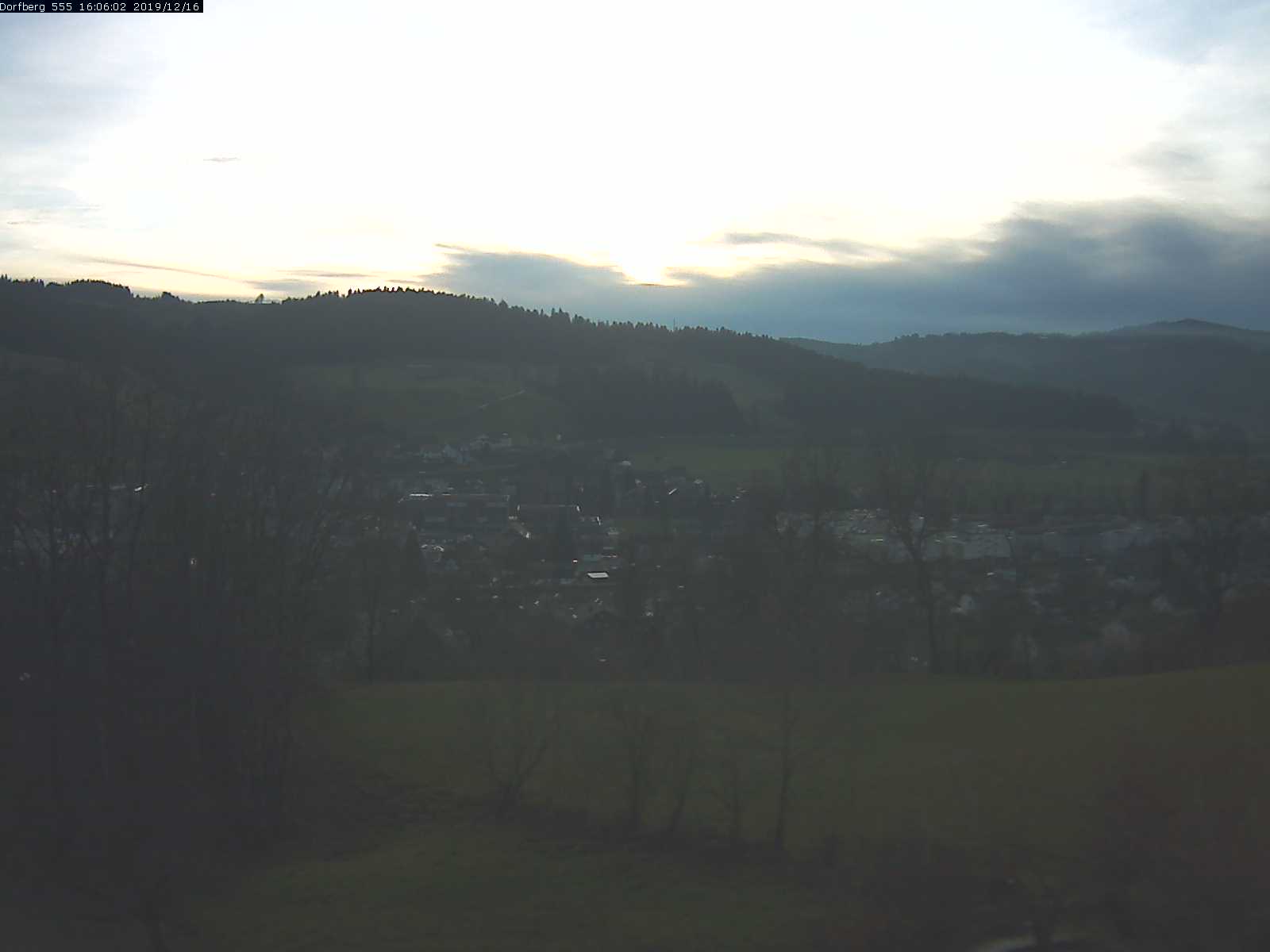 Webcam-Bild: Aussicht vom Dorfberg in Langnau 20191216-160601