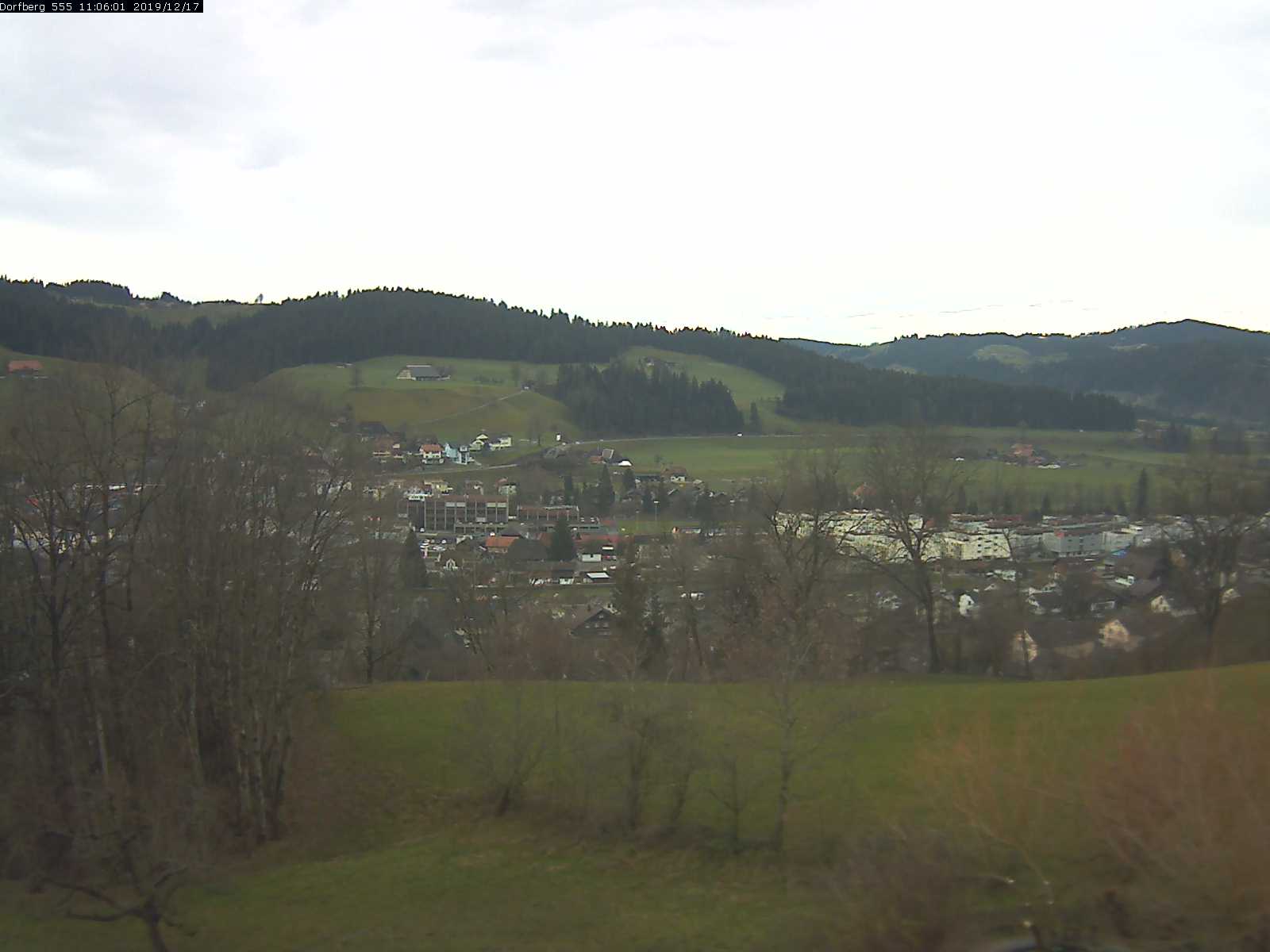 Webcam-Bild: Aussicht vom Dorfberg in Langnau 20191217-110601
