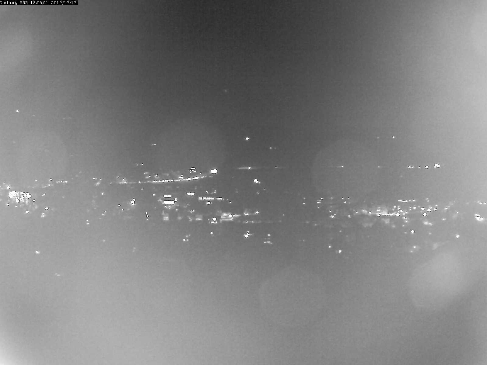 Webcam-Bild: Aussicht vom Dorfberg in Langnau 20191217-180601