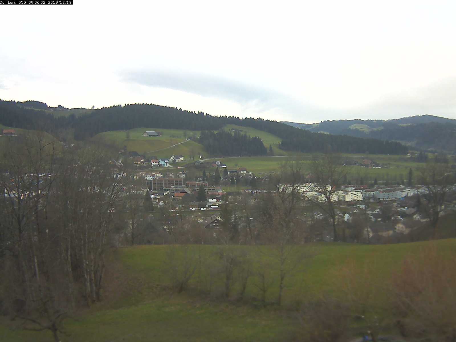 Webcam-Bild: Aussicht vom Dorfberg in Langnau 20191218-090601