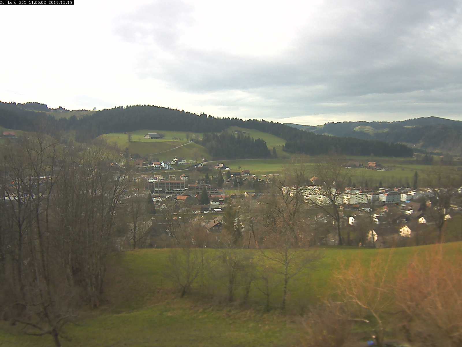 Webcam-Bild: Aussicht vom Dorfberg in Langnau 20191218-110601