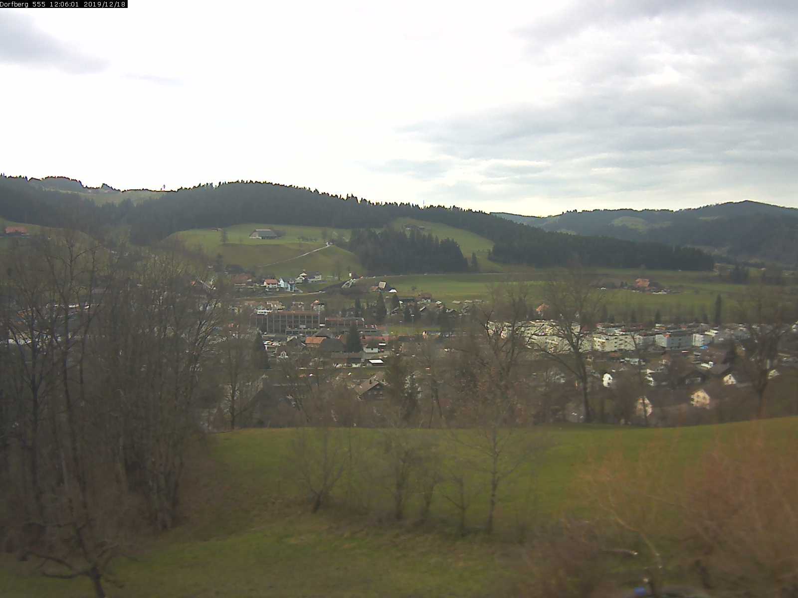 Webcam-Bild: Aussicht vom Dorfberg in Langnau 20191218-120601
