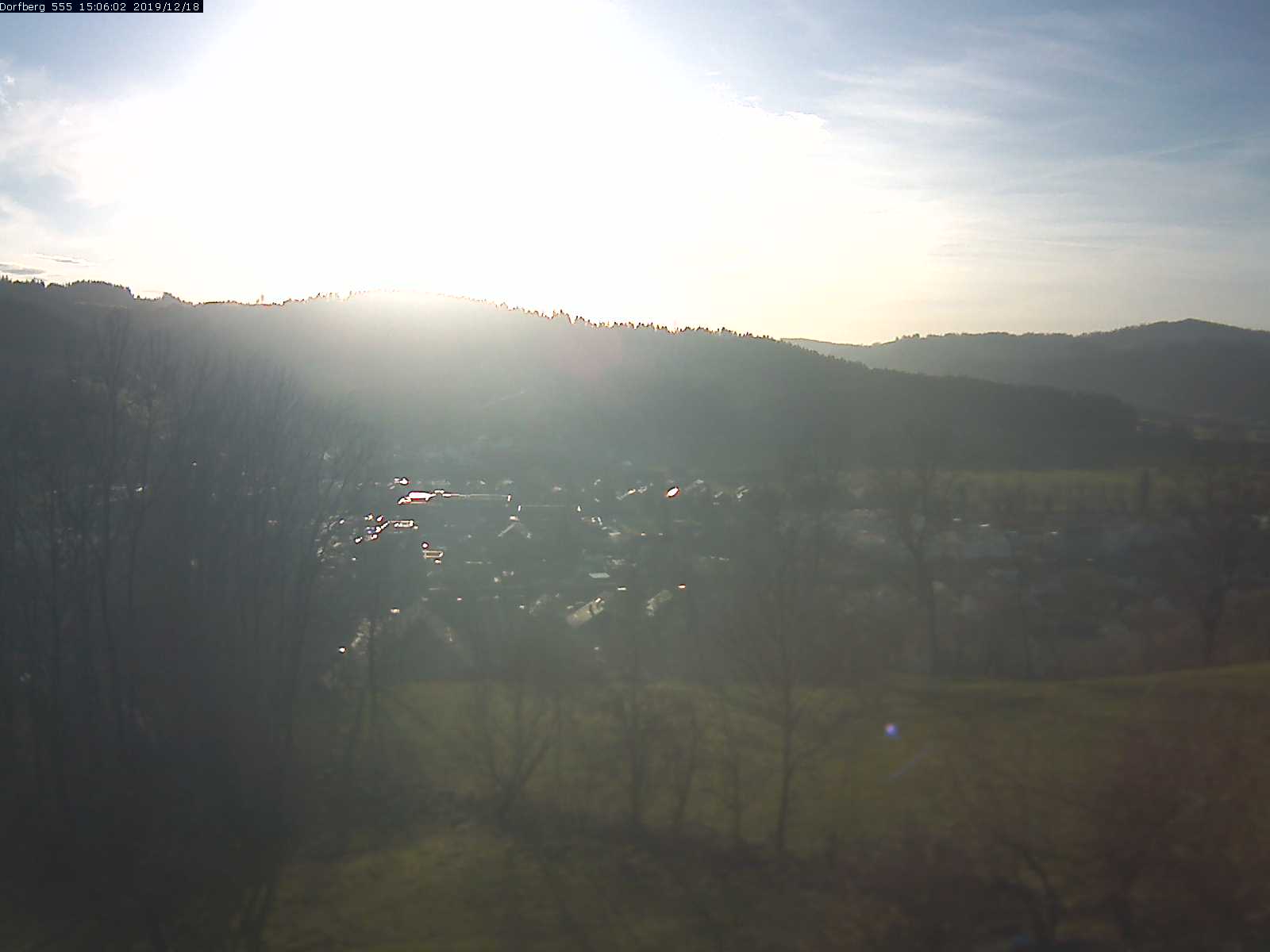 Webcam-Bild: Aussicht vom Dorfberg in Langnau 20191218-150601